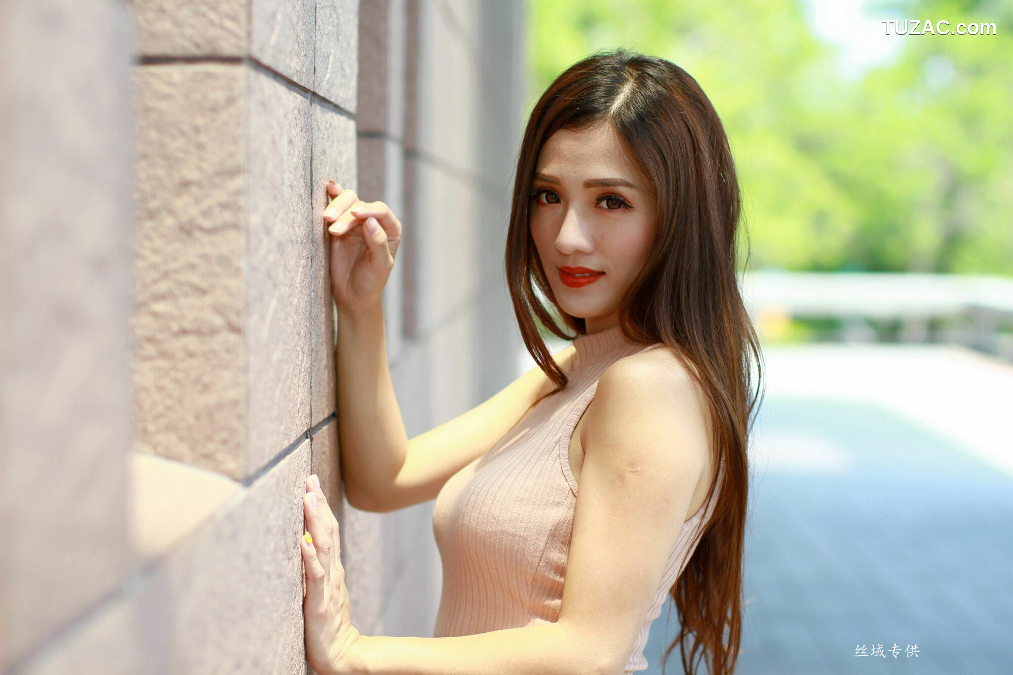 台湾正妹_ Go Go 高雄美術館 写真集[98P]