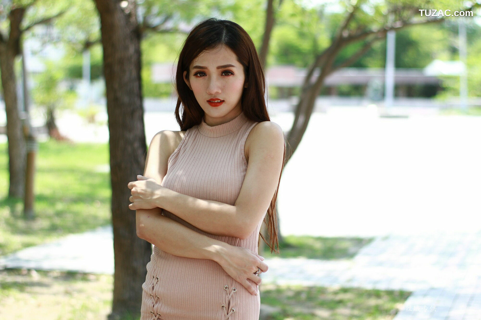 台湾正妹_ Go Go 高雄美術館 写真集[98P]