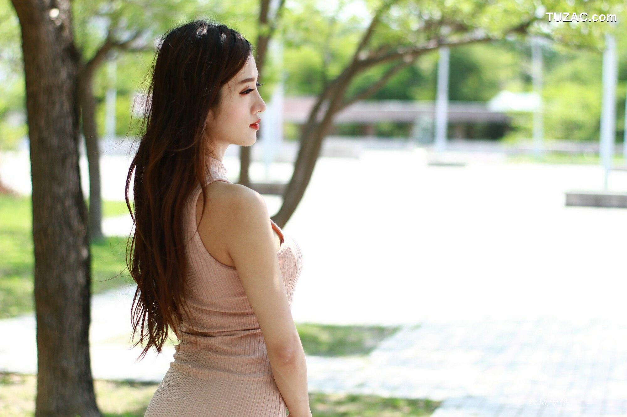 台湾正妹_ Go Go 高雄美術館 写真集[98P]