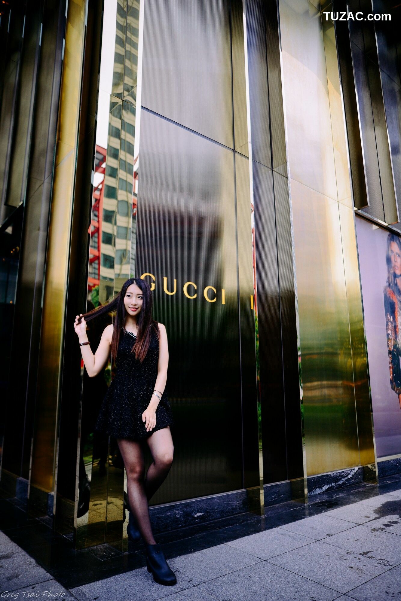 台湾正妹_ Joan小葵 小清新腿模风+信義街拍 写真集[48P]