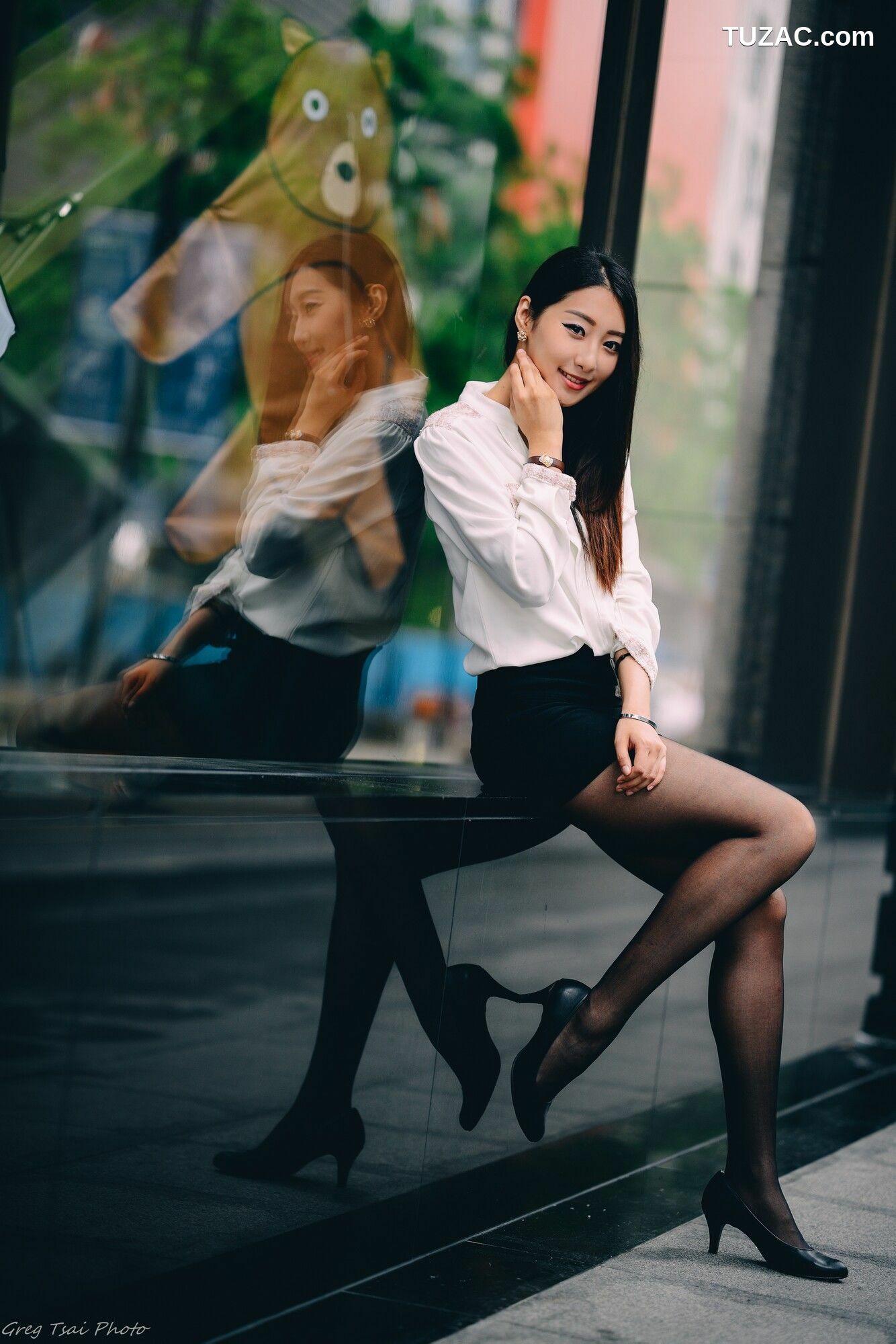 台湾正妹_ Joan小葵 小清新腿模风+信義街拍 写真集[48P]