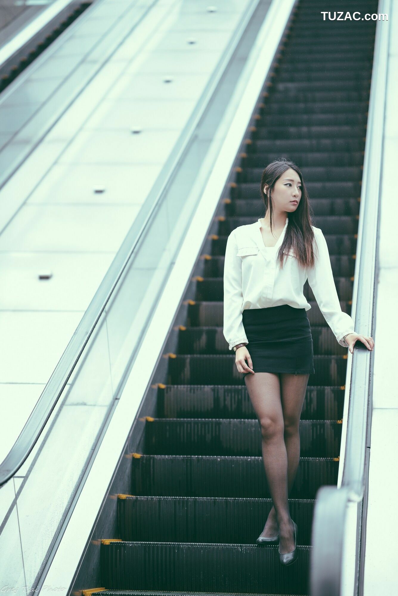 台湾正妹_ Joan小葵 小清新腿模风+信義街拍 写真集[48P]