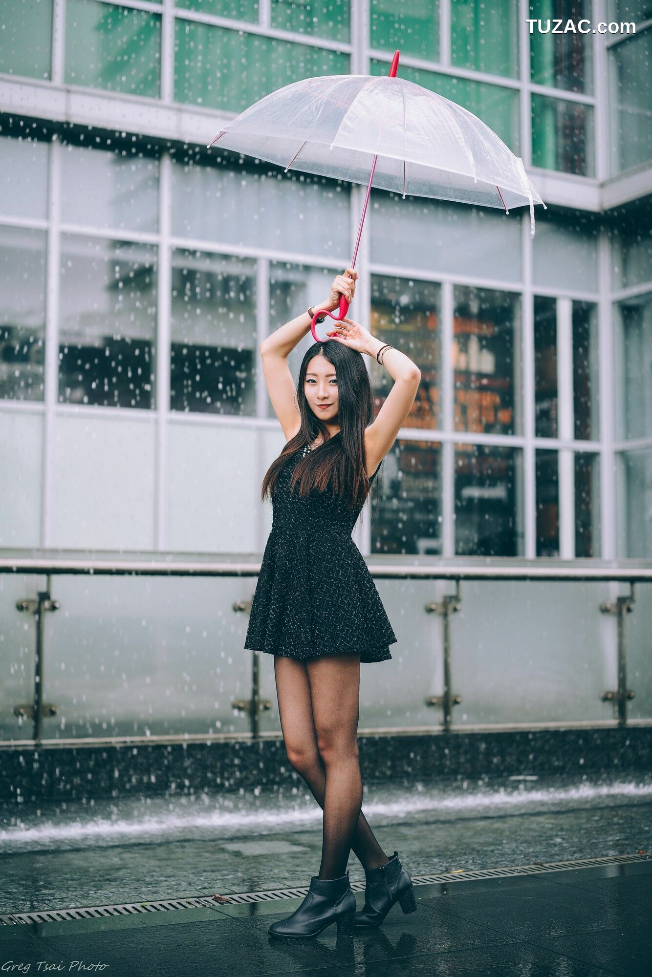 台湾正妹_ Joan小葵 小清新腿模风+信義街拍 写真集[48P]