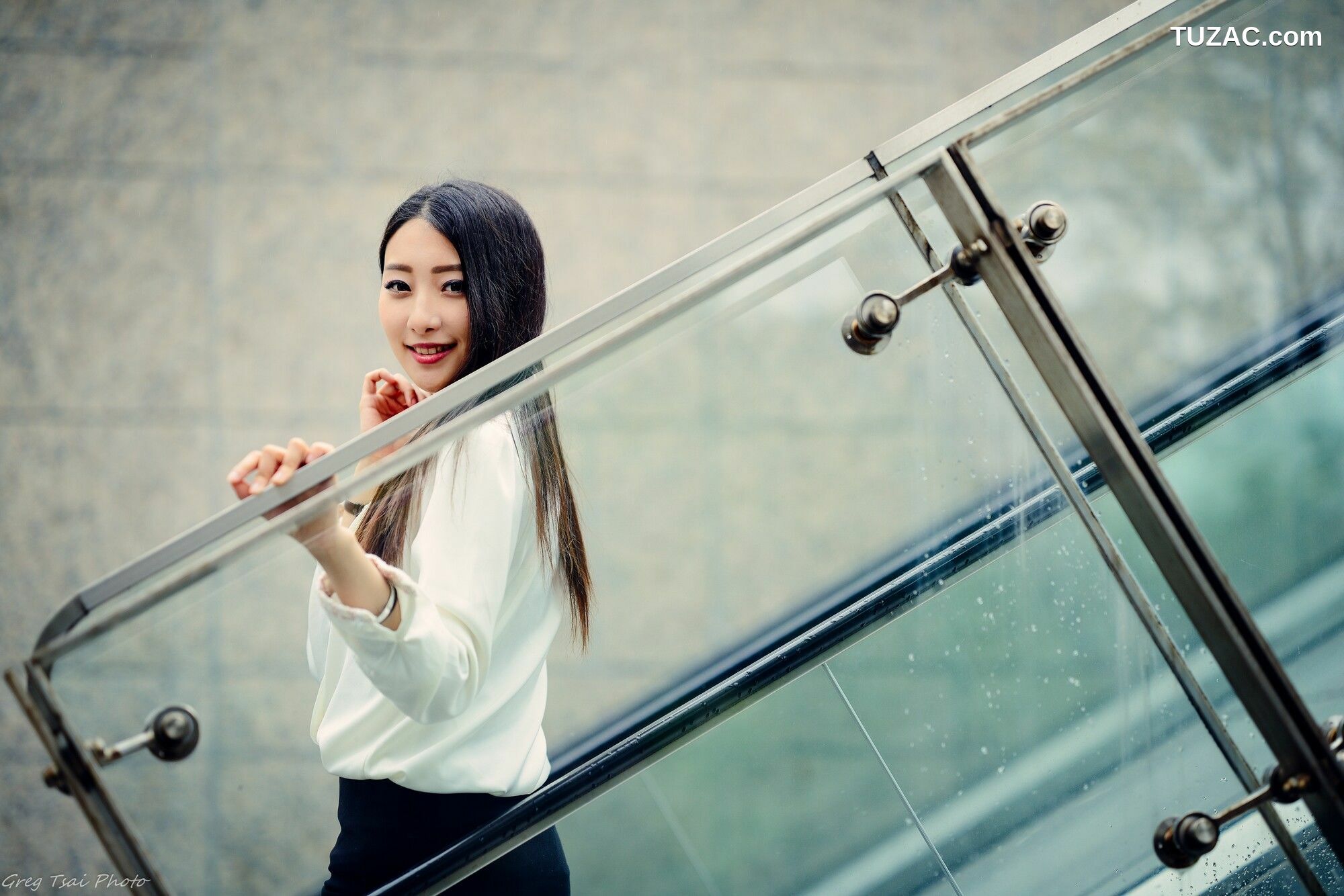 台湾正妹_ Joan小葵 小清新腿模风+信義街拍 写真集[48P]