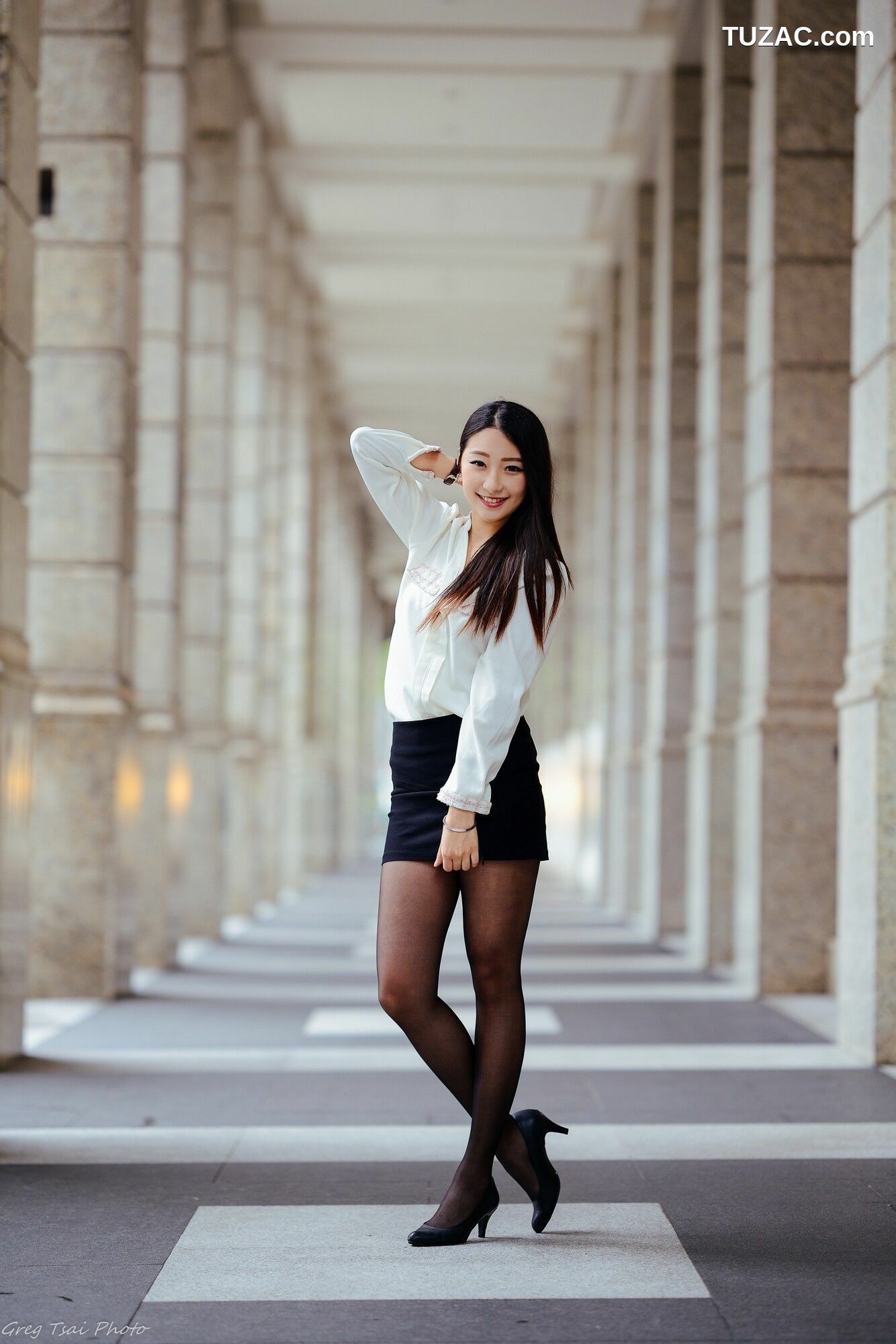 台湾正妹_ Joan小葵 小清新腿模风+信義街拍 写真集[48P]