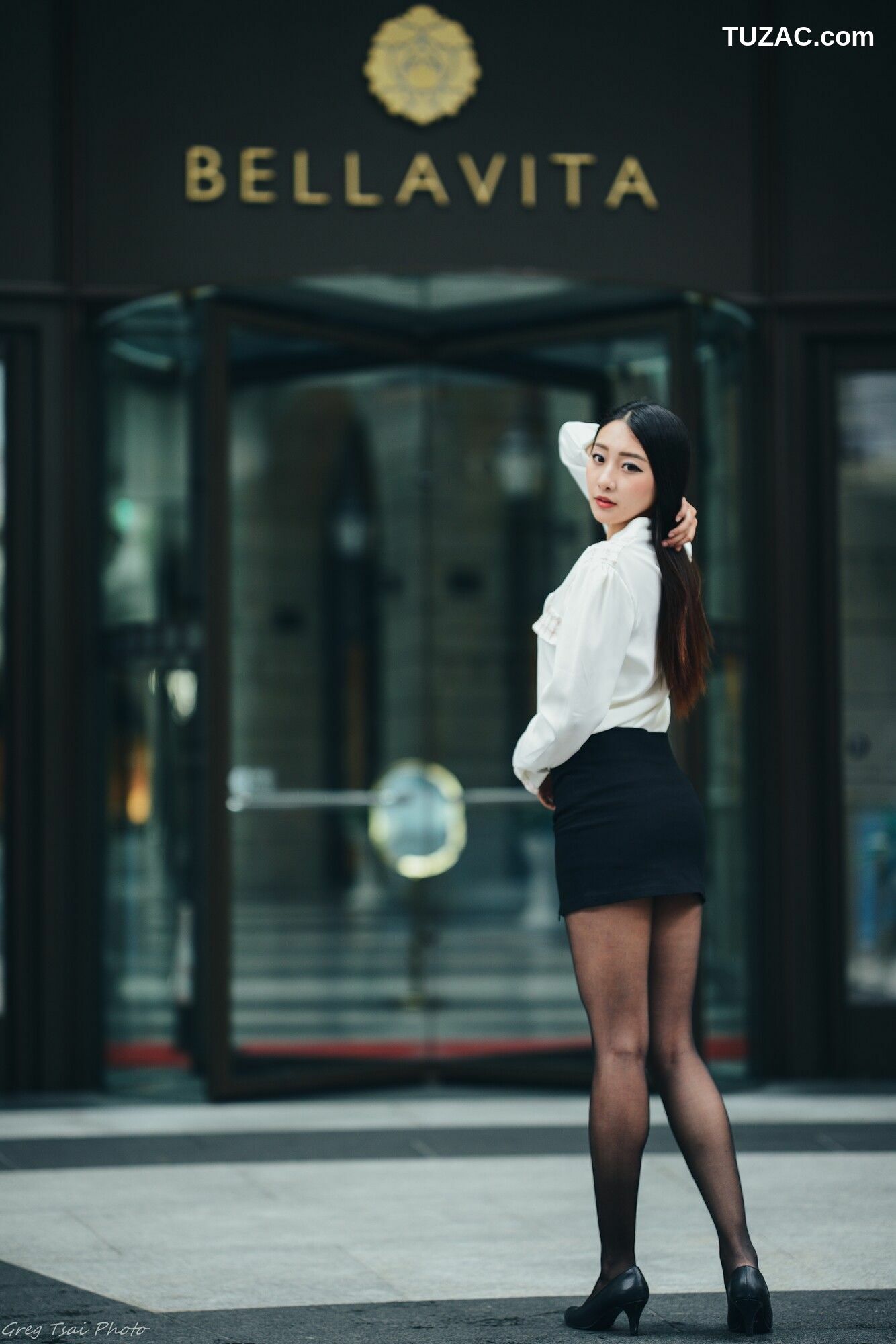 台湾正妹_ Joan小葵 小清新腿模风+信義街拍 写真集[48P]