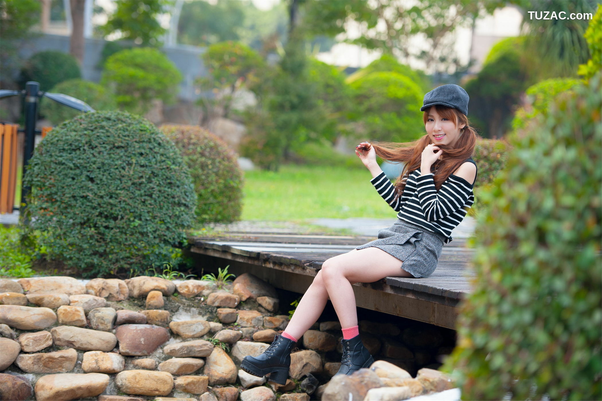 台湾正妹_ Kimi步/吕思莹《时尚外拍》 写真集[41P]