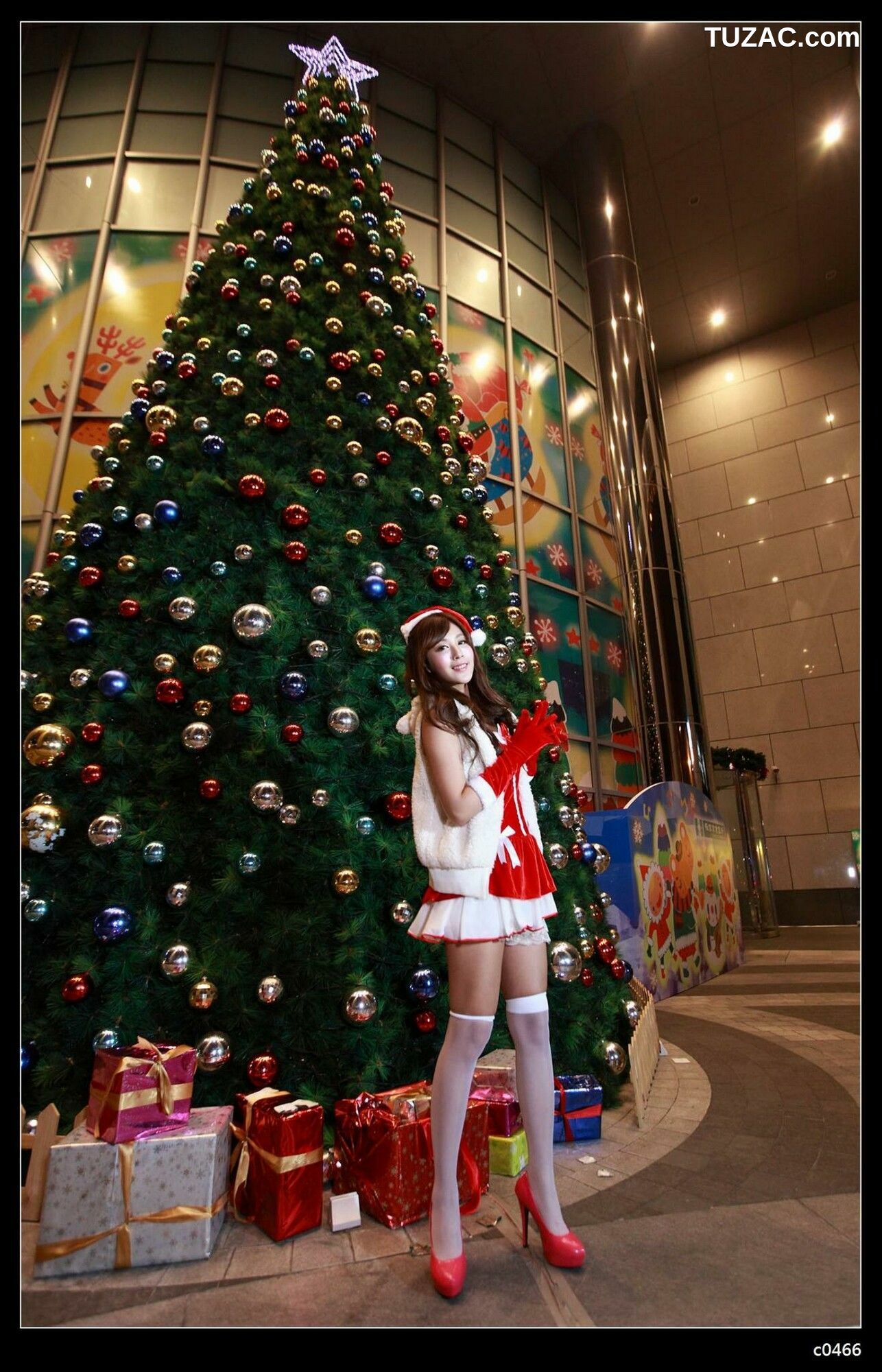台湾正妹_ Miso夏晴 - 圣诞夜拍 写真集[114P]
