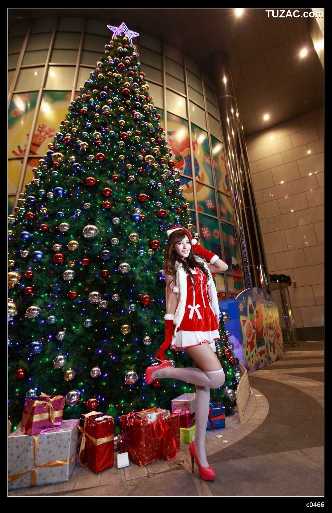 台湾正妹_ Miso夏晴 - 圣诞夜拍 写真集[114P]