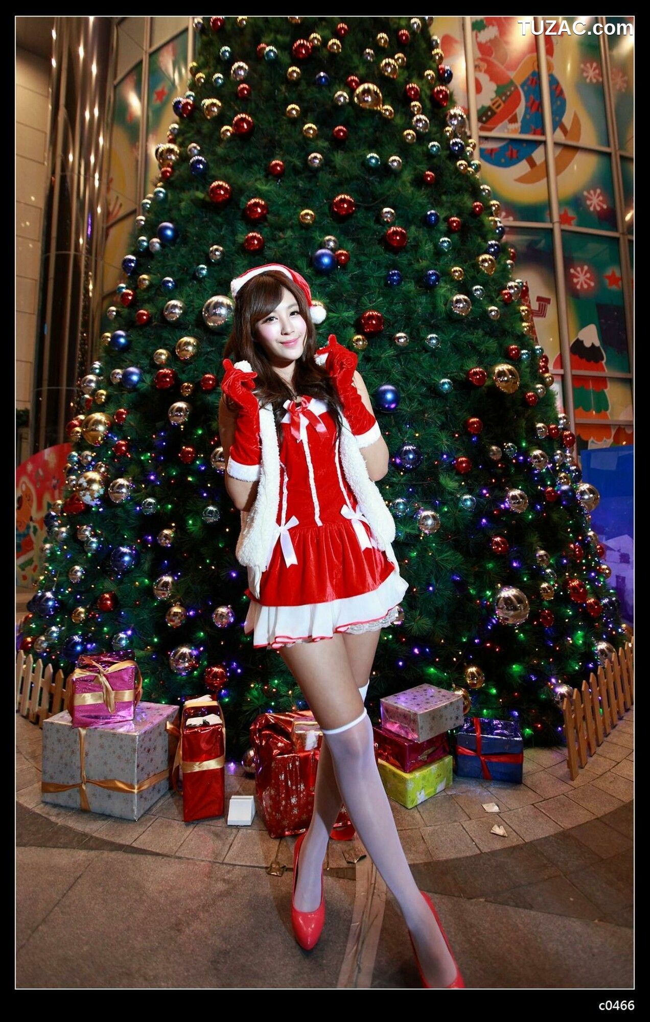 台湾正妹_ Miso夏晴 - 圣诞夜拍 写真集[114P]