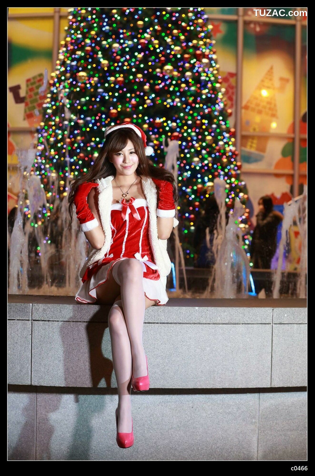 台湾正妹_ Miso夏晴 - 圣诞夜拍 写真集[114P]