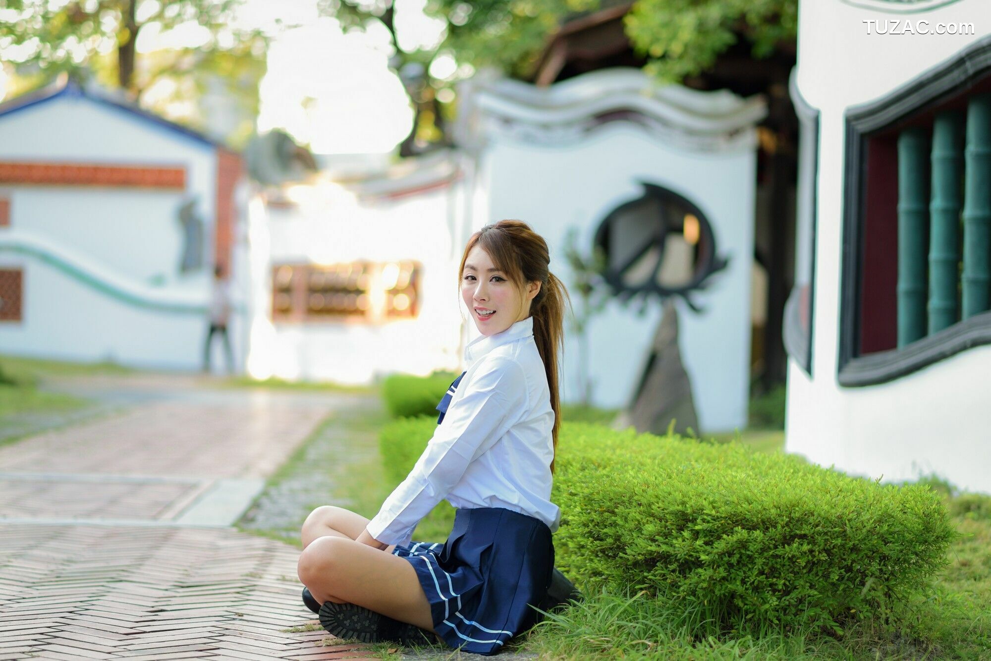 台湾正妹_ Miso夏晴《古典旗袍+清新校服》 写真集[64P]