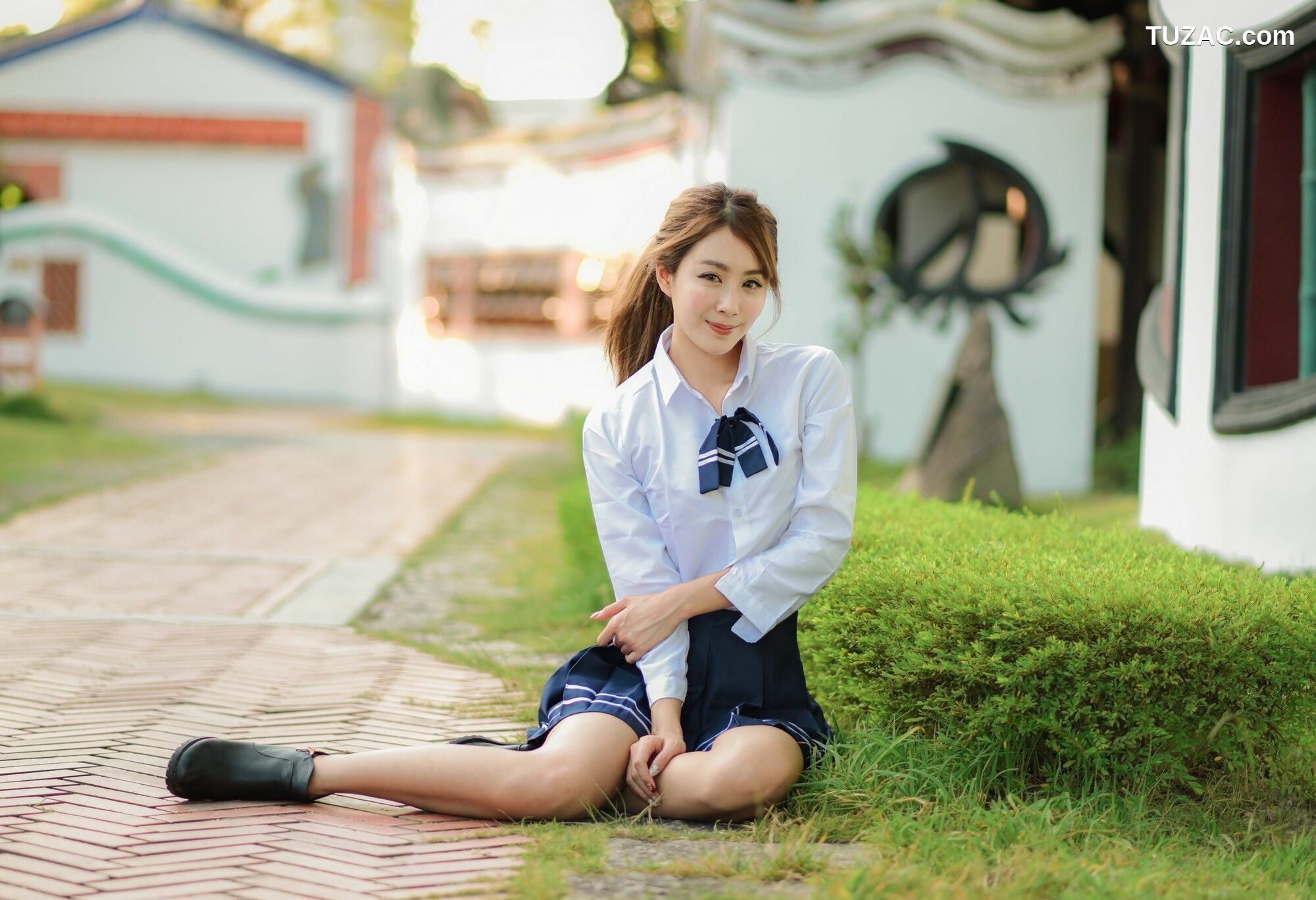 台湾正妹_ Miso夏晴《古典旗袍+清新校服》 写真集[64P]