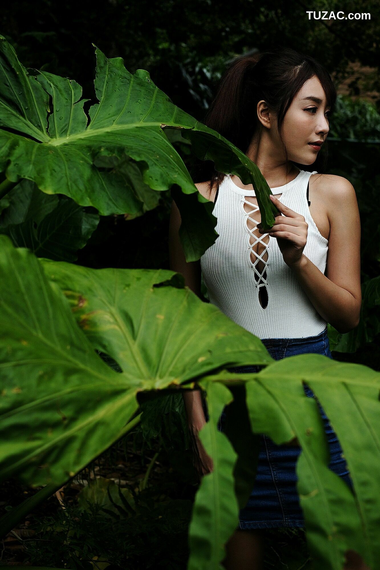 台湾正妹_ Miso夏晴《牛仔街拍》 写真集[31P]