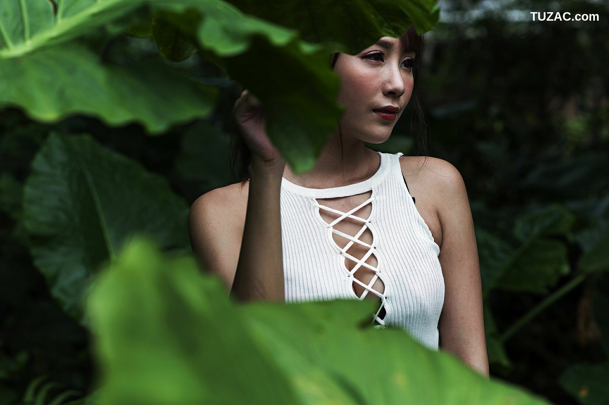 台湾正妹_ Miso夏晴《牛仔街拍》 写真集[31P]