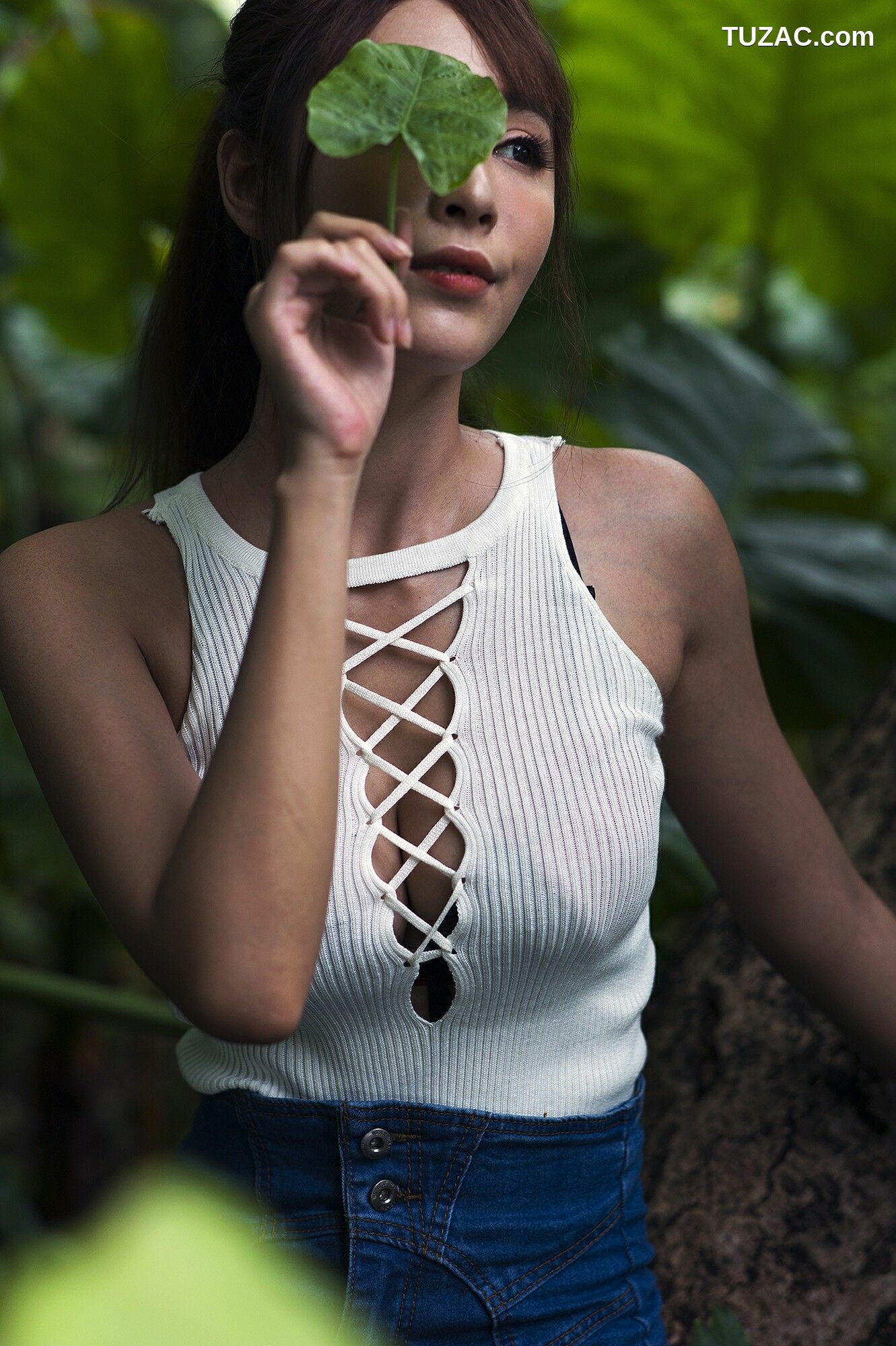 台湾正妹_ Miso夏晴《牛仔街拍》 写真集[31P]