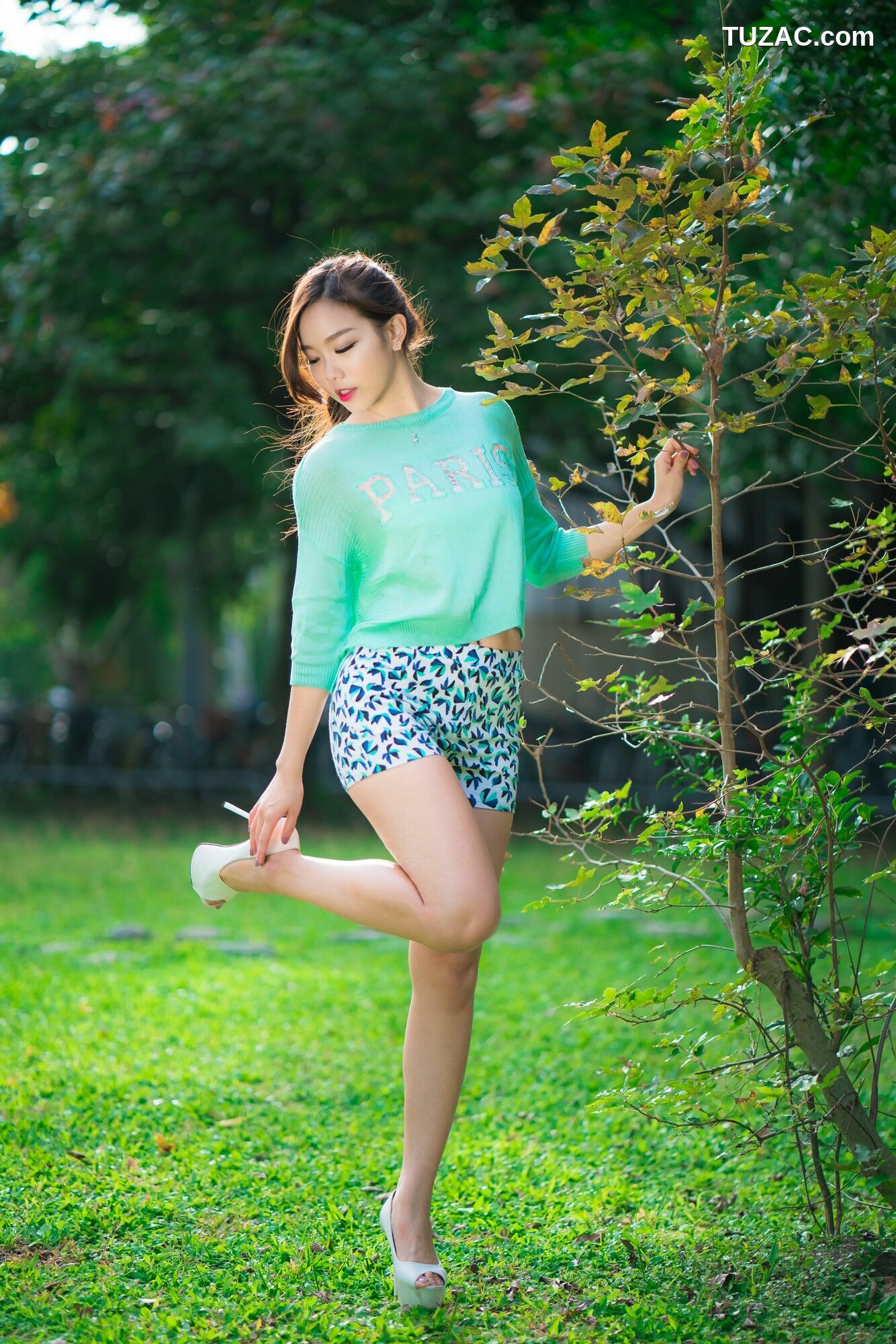 台湾正妹_ Olivia安馜薇《台大外拍》 写真集[62P]