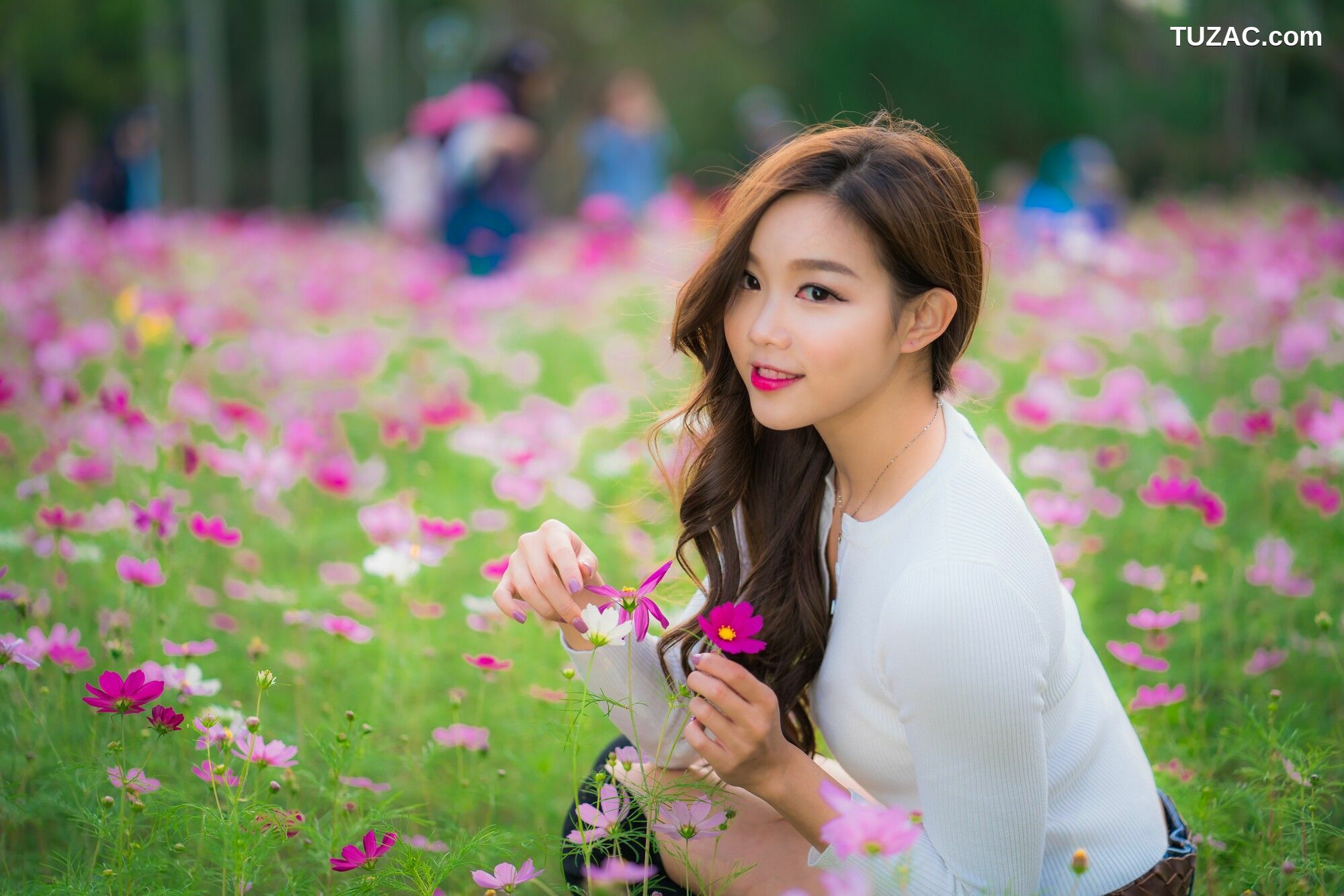 台湾正妹_ Olivia安馜薇《台大外拍》 写真集[62P]