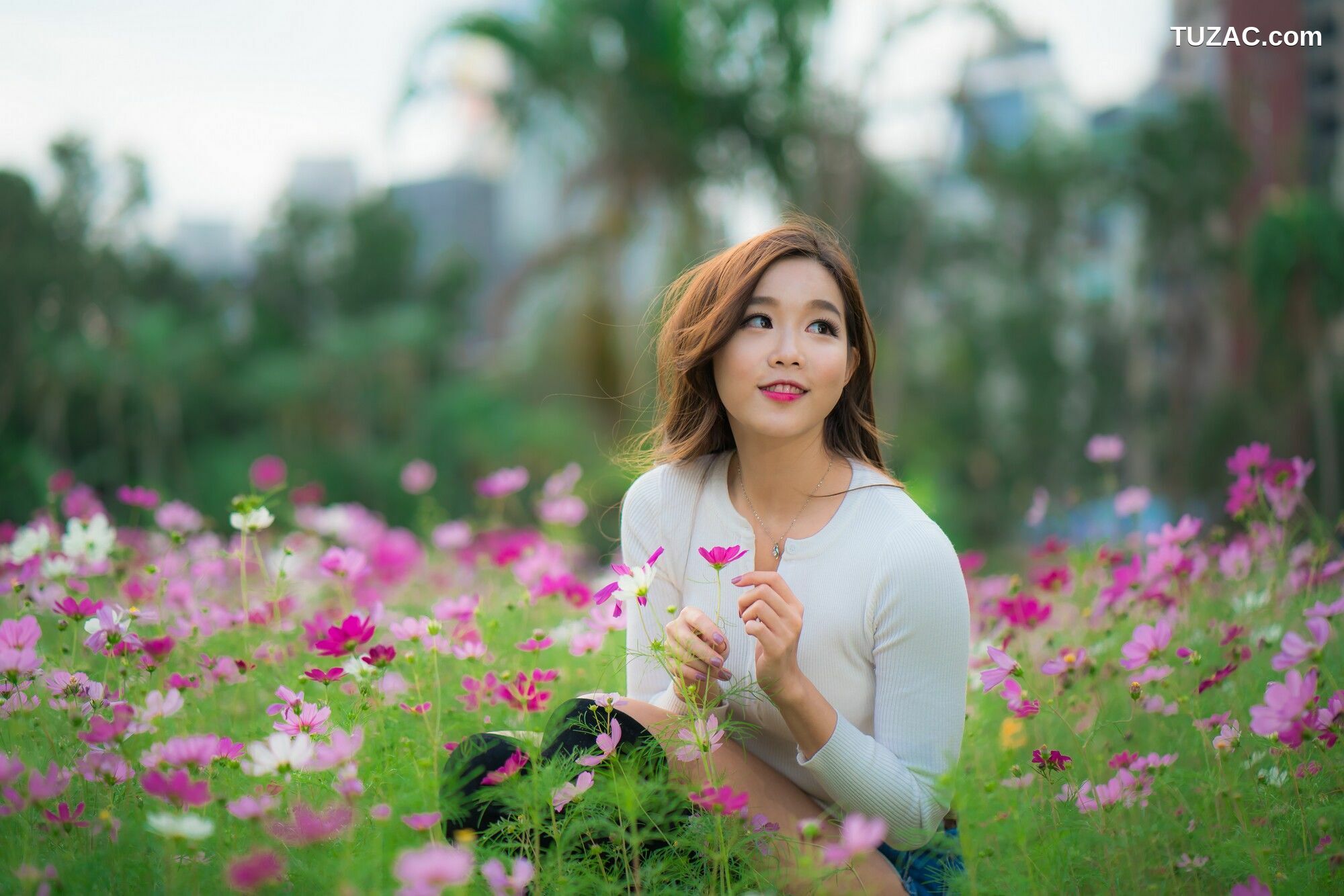 台湾正妹_ Olivia安馜薇《台大外拍》 写真集[62P]