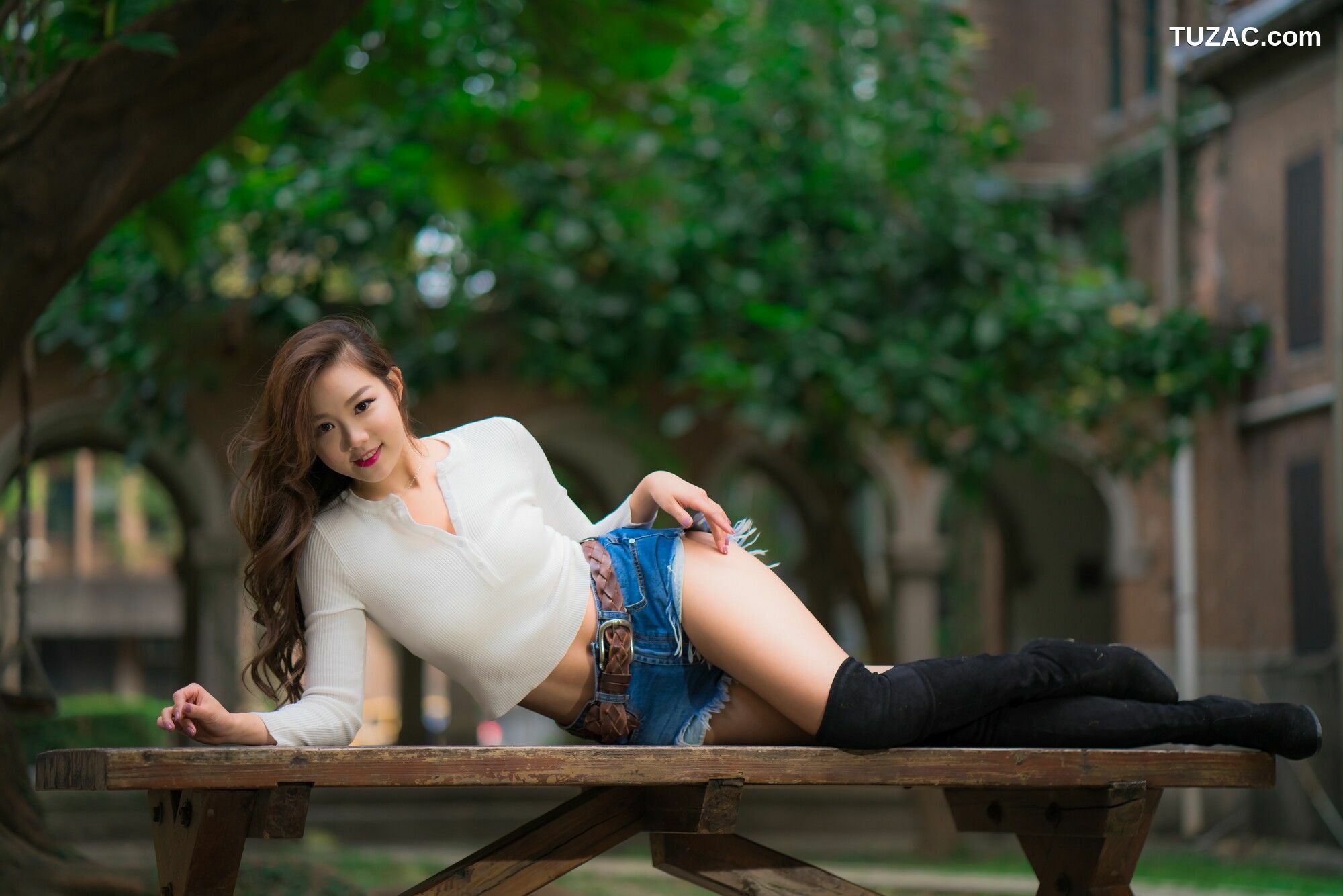 台湾正妹_ Olivia安馜薇《台大外拍》 写真集[62P]