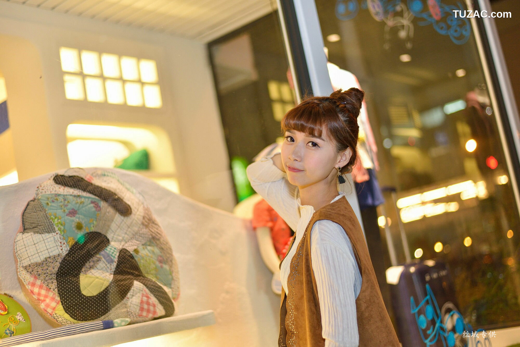 台湾正妹_ TiTi Yang《國美夜拍》 写真集[237P]