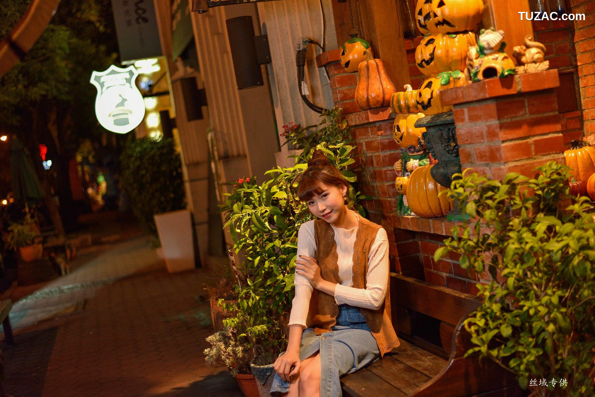 台湾正妹_ TiTi Yang《國美夜拍》 写真集[237P]