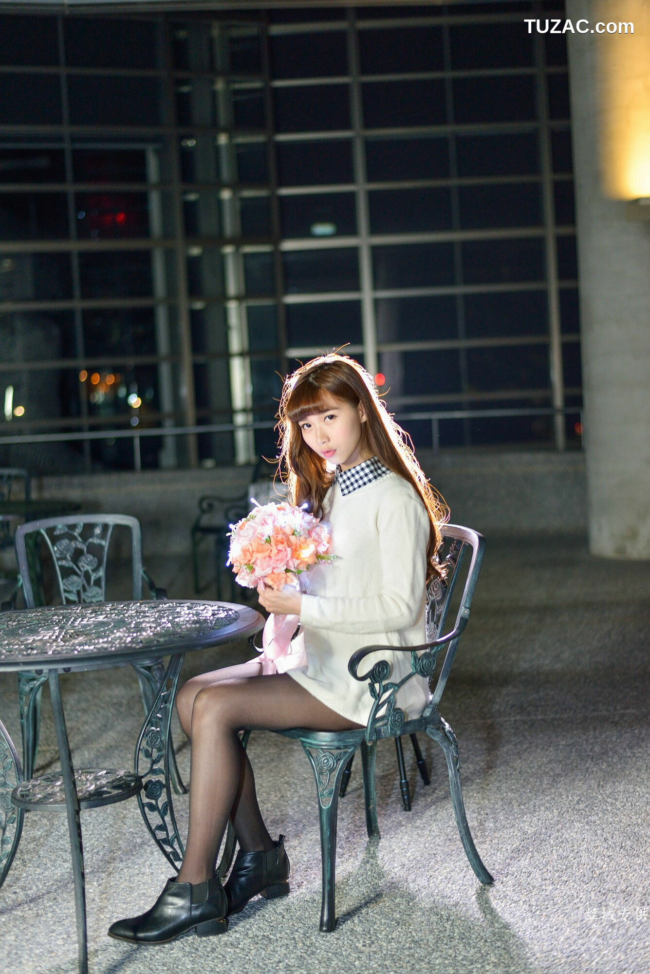 台湾正妹_ TiTi Yang《國美夜拍》 写真集[237P]