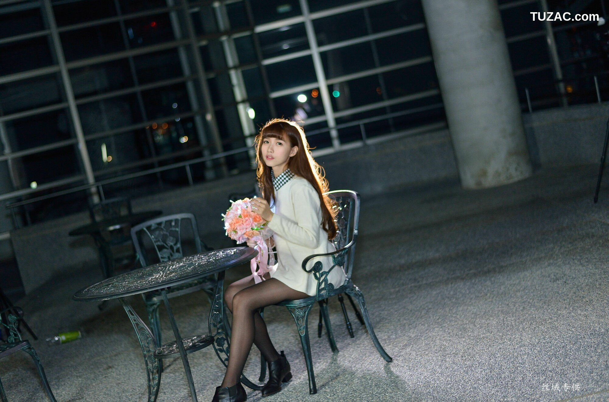 台湾正妹_ TiTi Yang《國美夜拍》 写真集[237P]