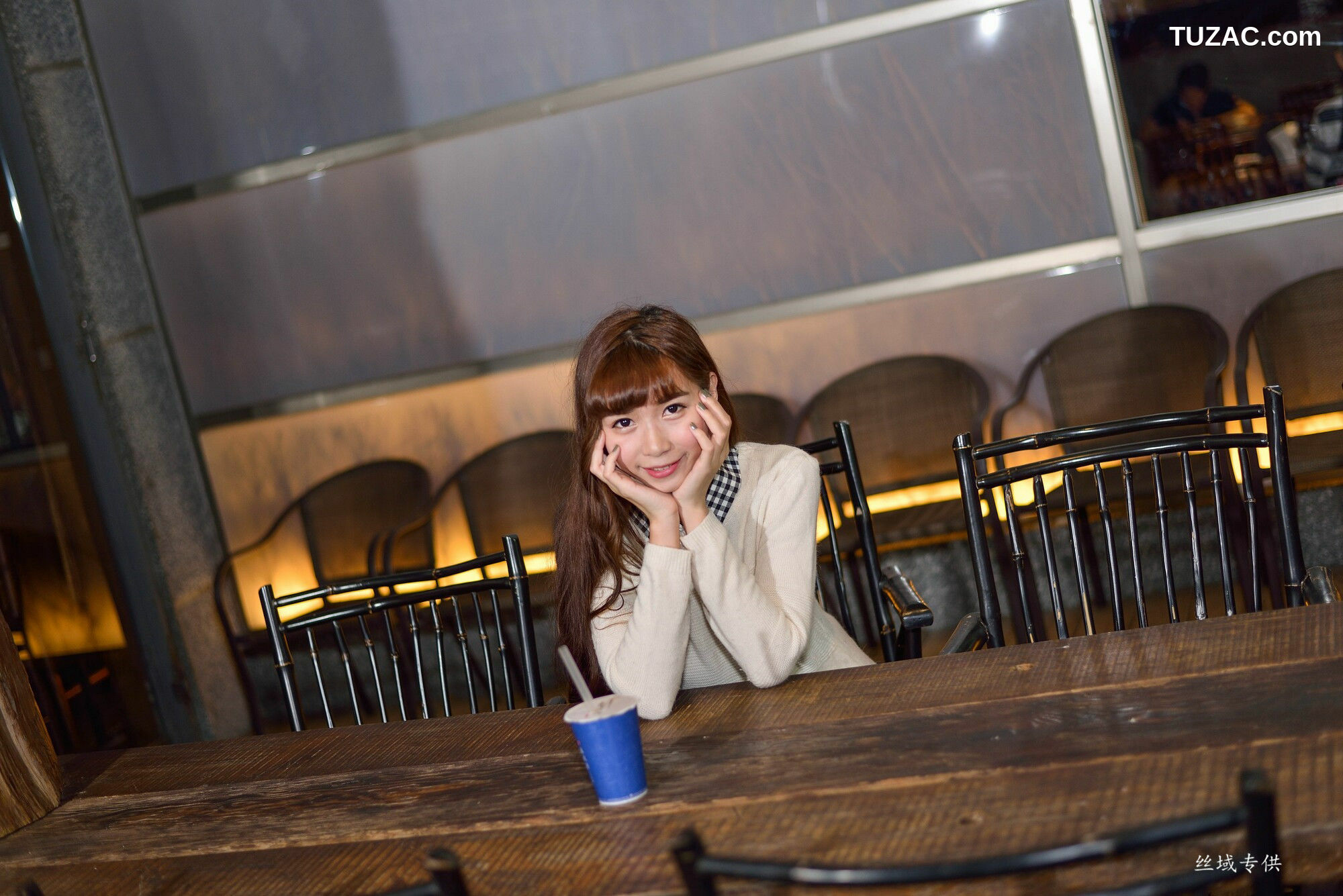 台湾正妹_ TiTi Yang《國美夜拍》 写真集[237P]