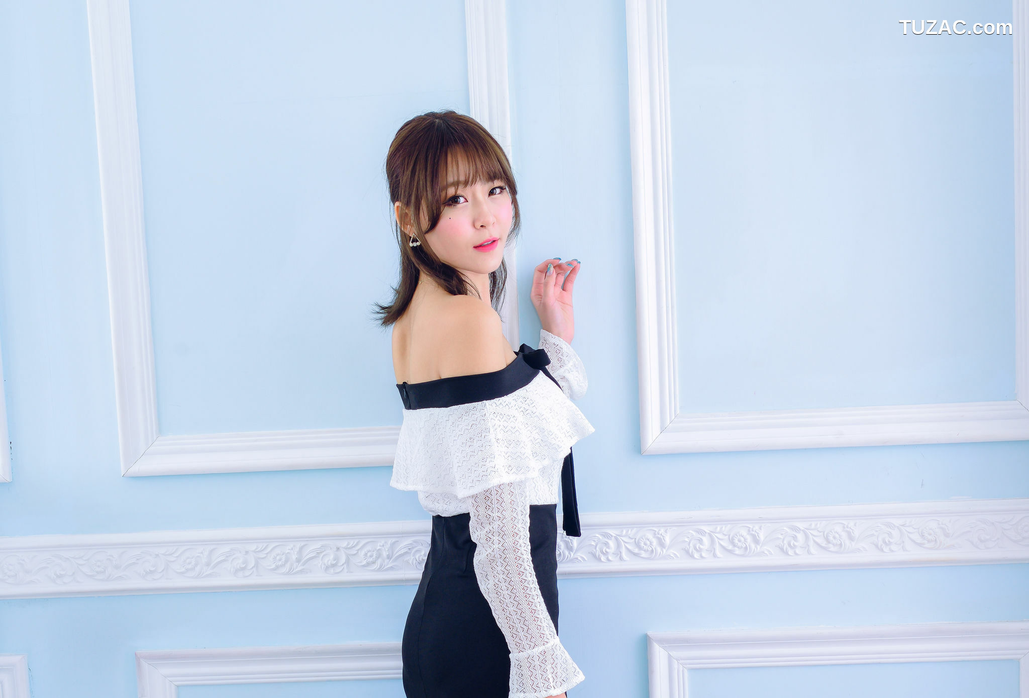 台湾正妹_ Winnie小雪/庄咏惠 - 3套服饰 写真集[90P]