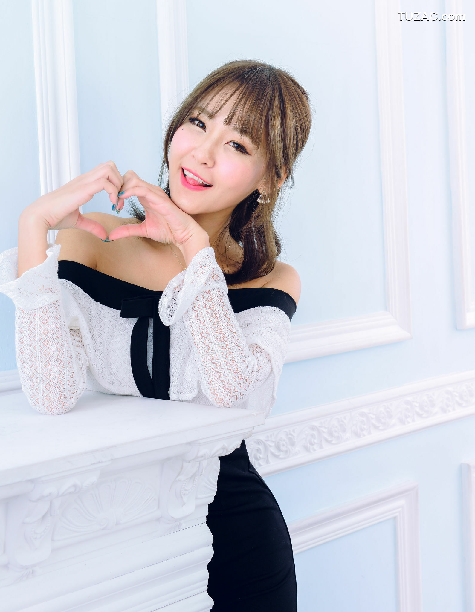 台湾正妹_ Winnie小雪/庄咏惠 - 3套服饰 写真集[90P]