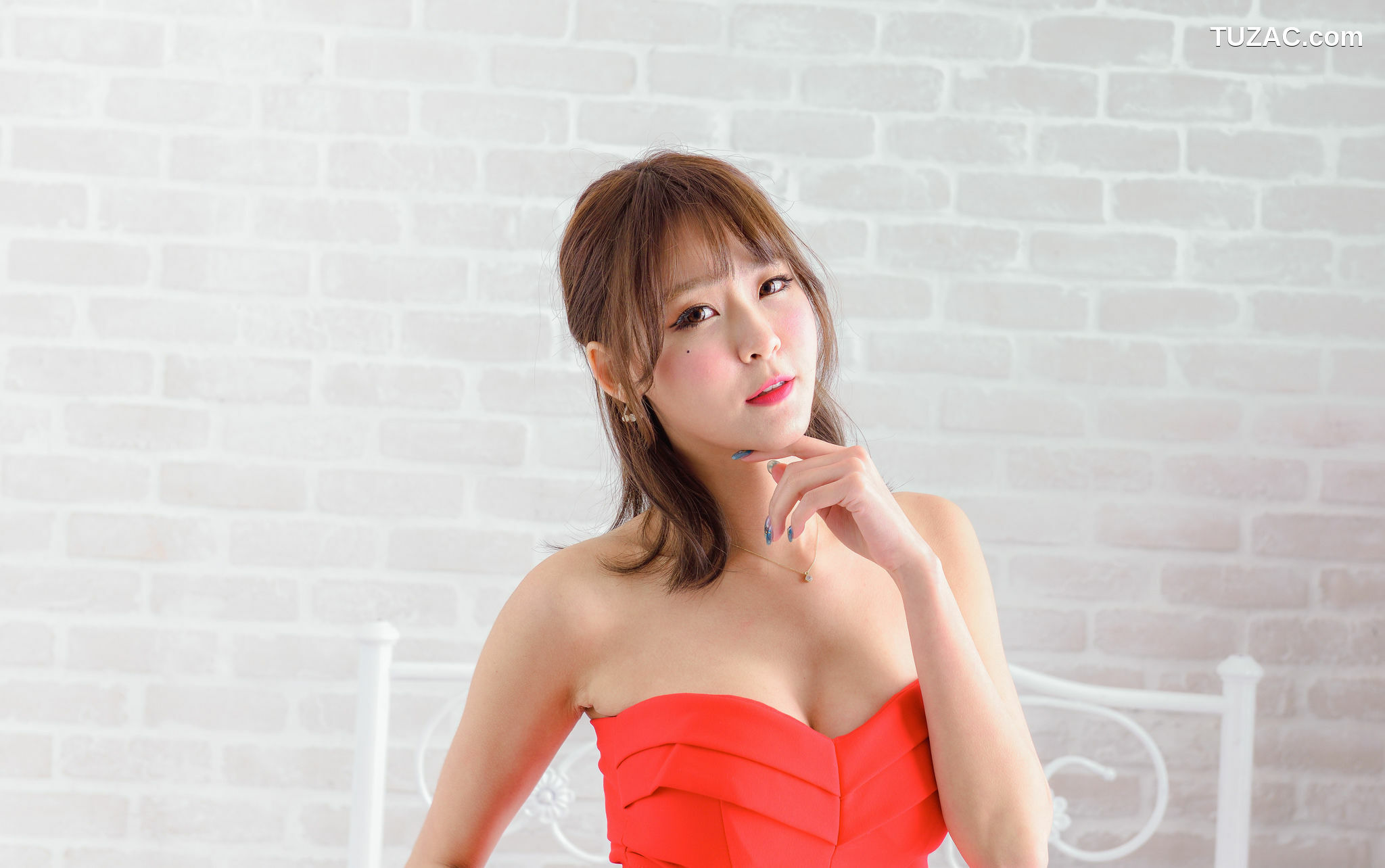 台湾正妹_ Winnie小雪/庄咏惠 - 3套服饰 写真集[90P]