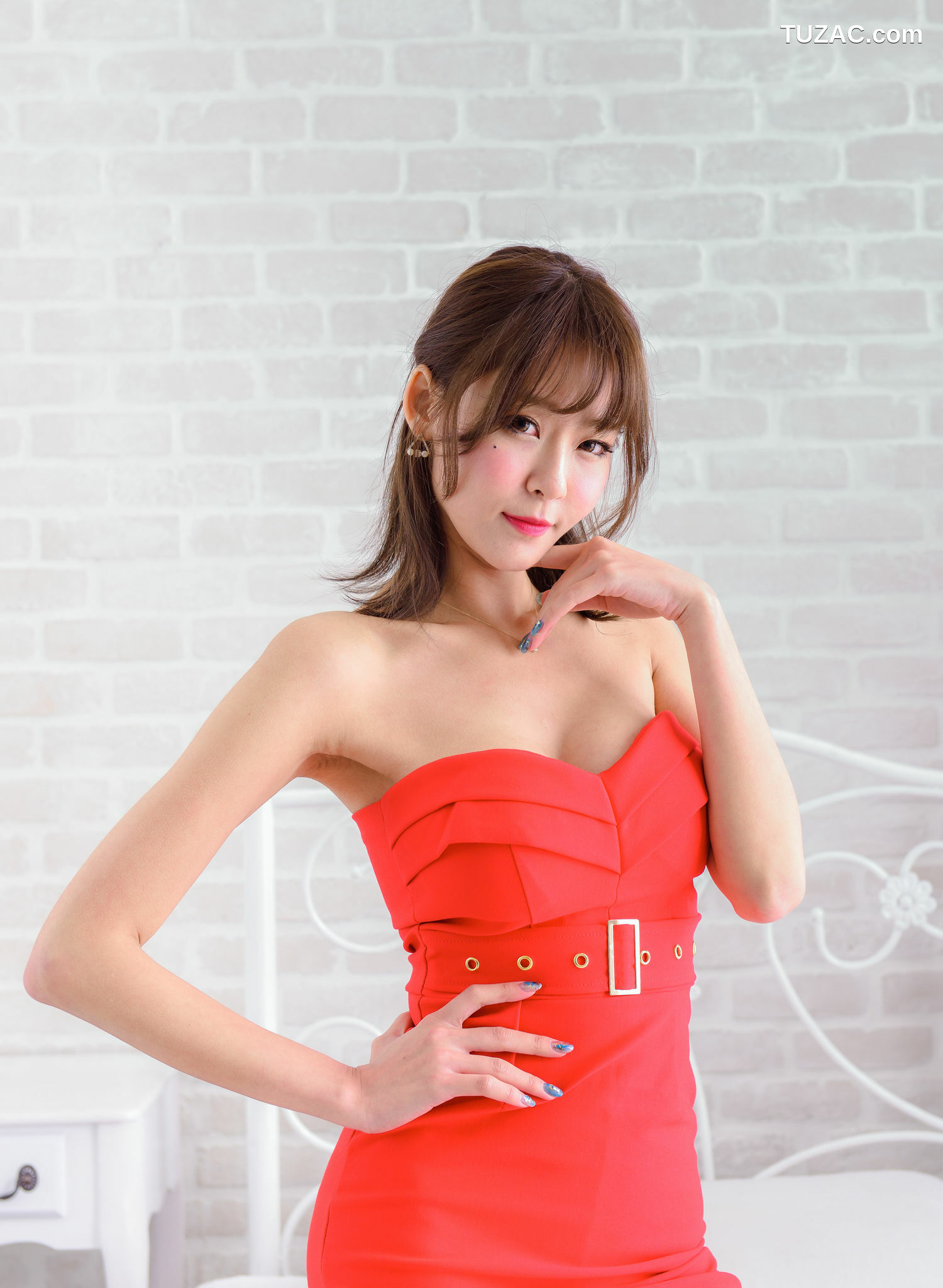 台湾正妹_ Winnie小雪/庄咏惠 - 3套服饰 写真集[90P]