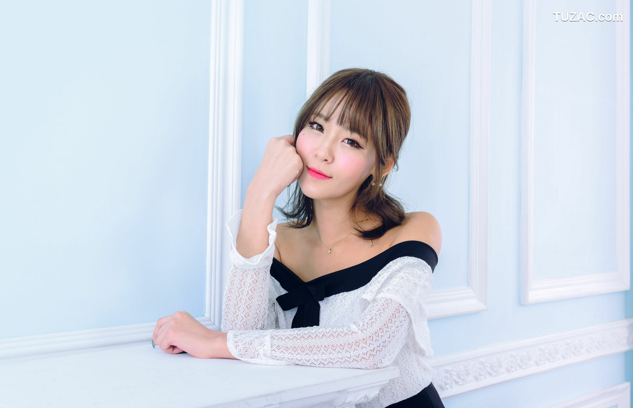 台湾正妹_ Winnie小雪/庄咏惠 - 3套服饰 写真集[90P]