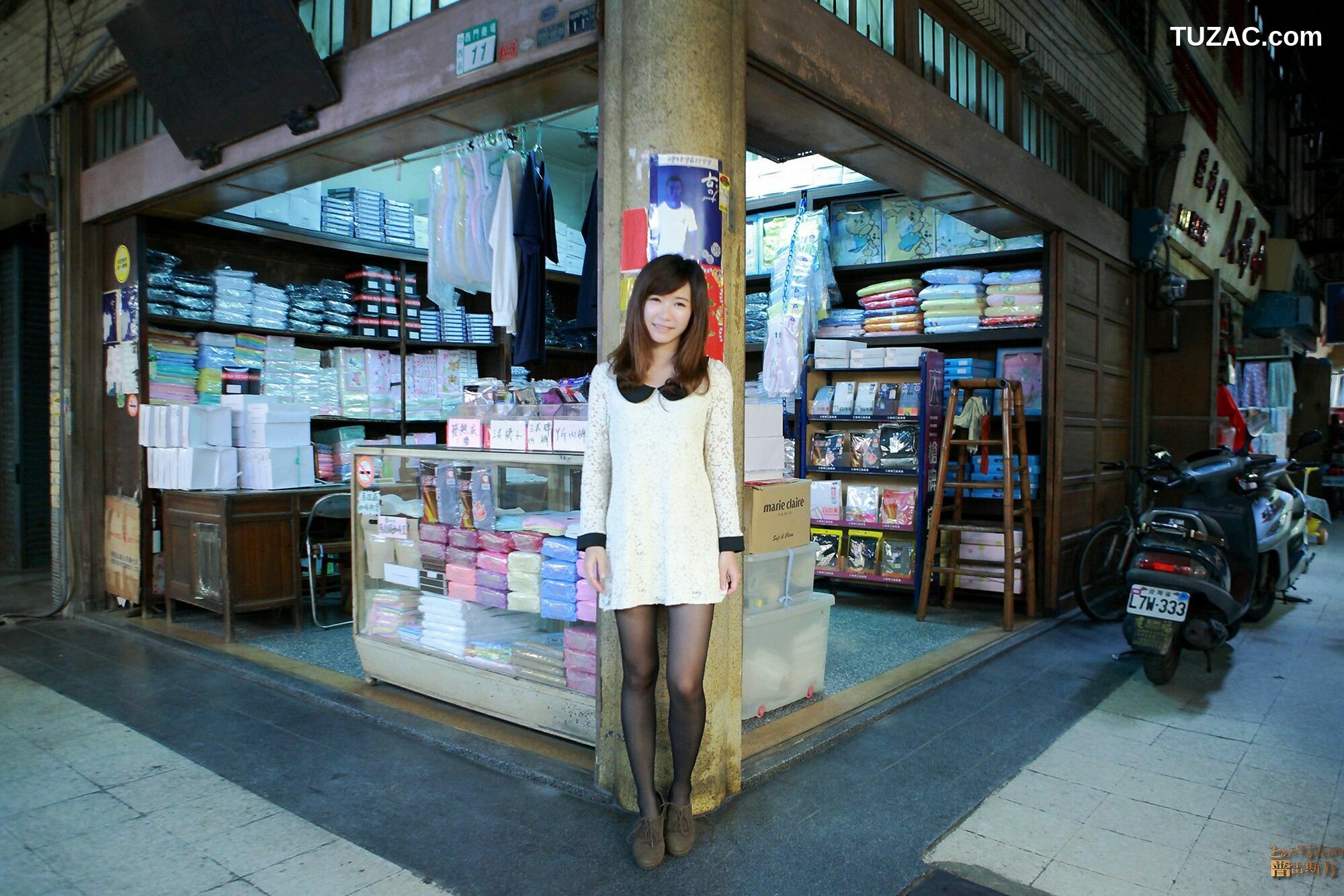 台湾正妹_ 丸子《臺南小西門外拍》 写真集[62P]