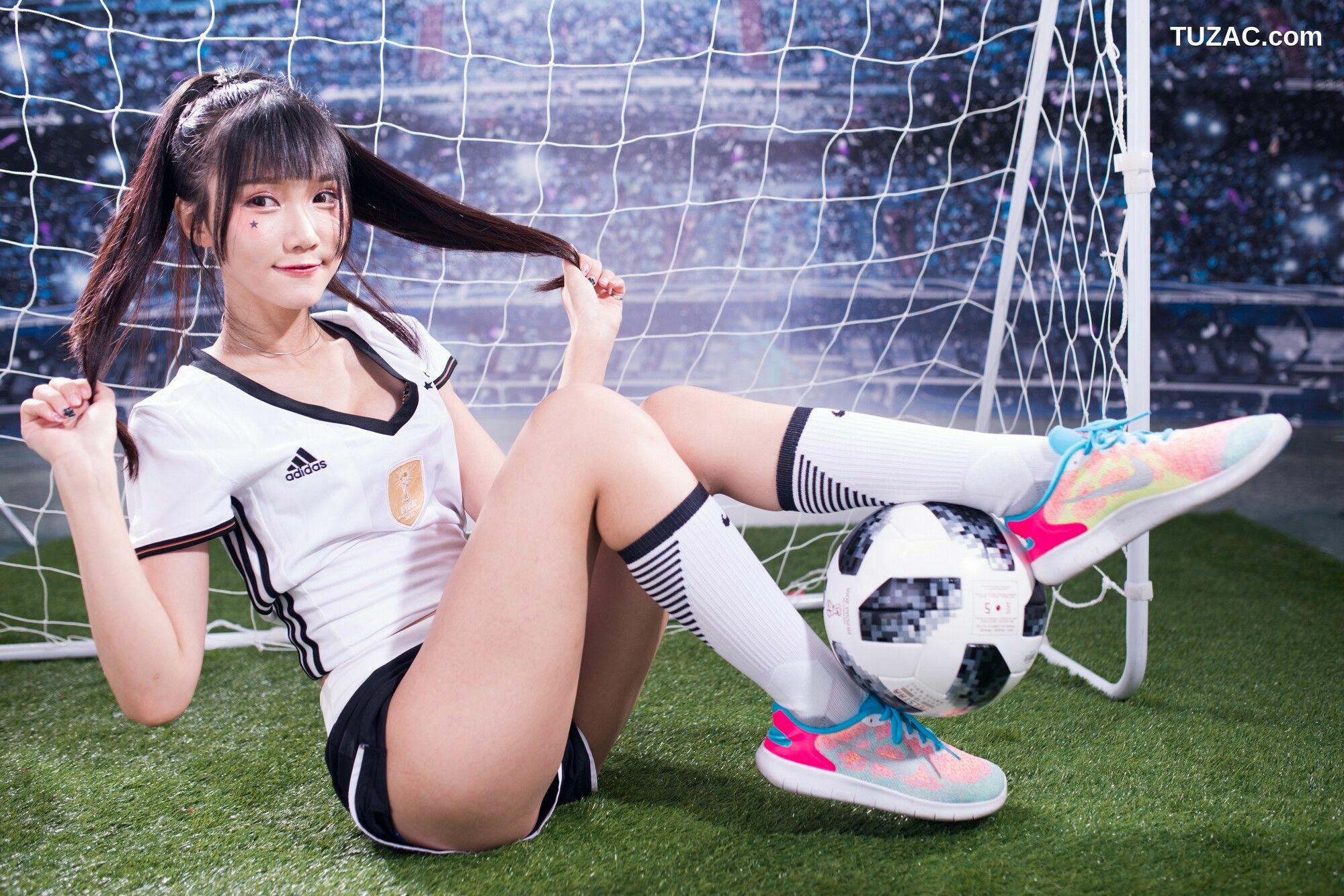 台湾正妹_ 乔乔儿Sylvia《琴棚足球宝贝》 写真集[34P]