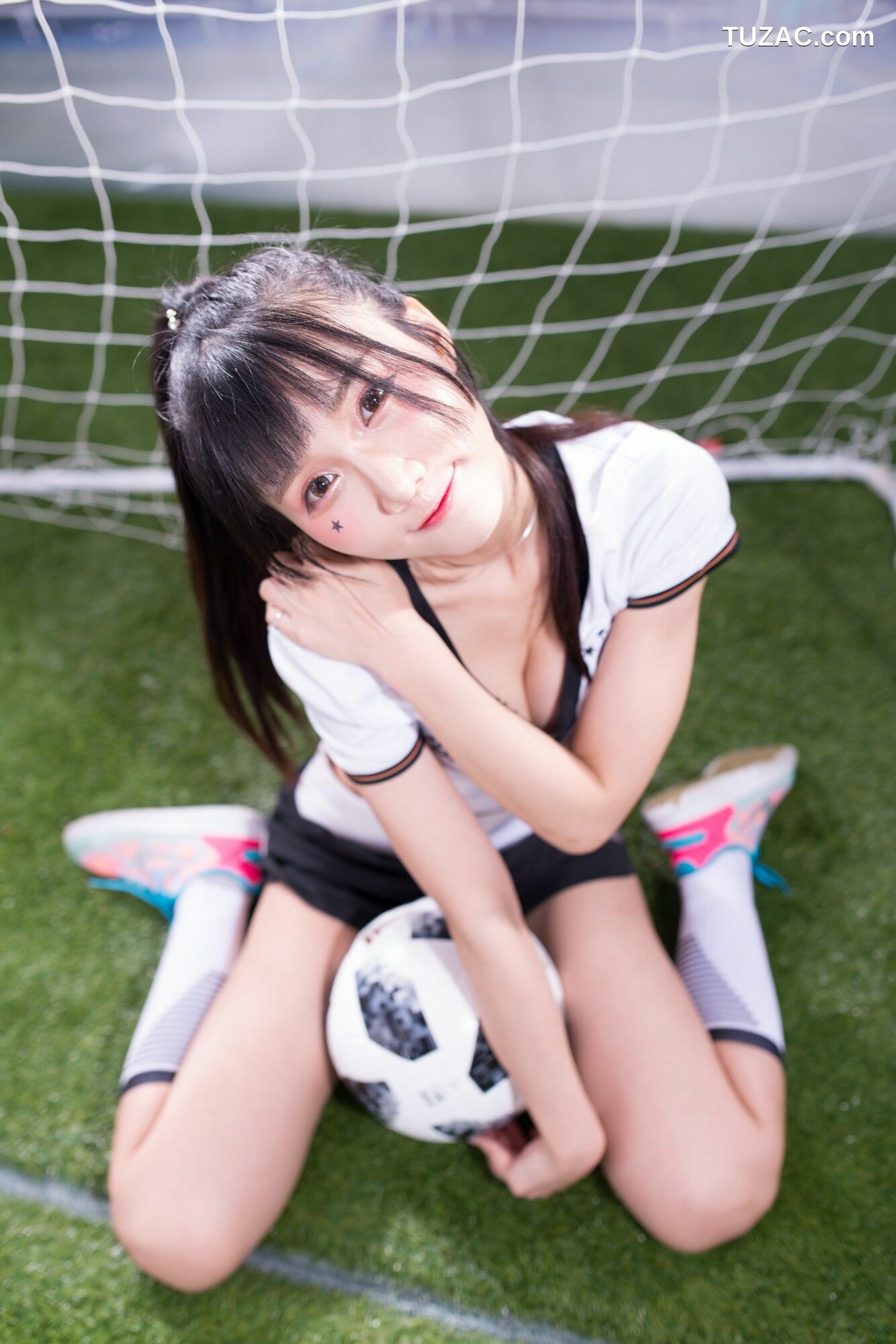 台湾正妹_ 乔乔儿Sylvia《琴棚足球宝贝》 写真集[34P]