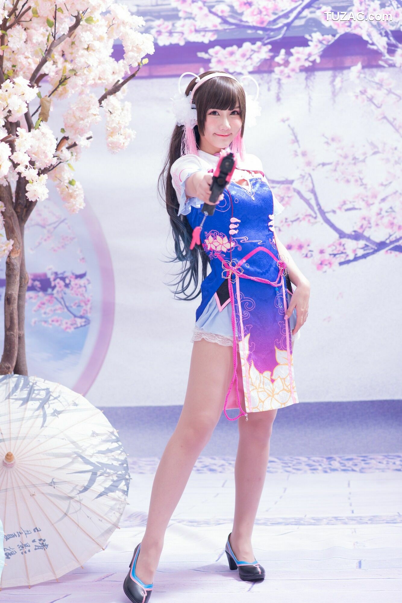 台湾正妹_ 乔乔儿《琴棚电玩少女DVA》 写真集[27P]