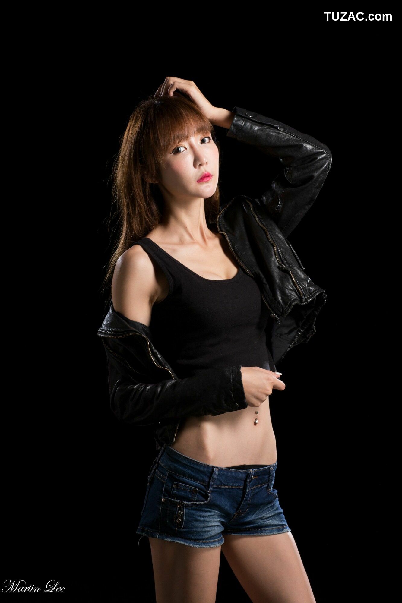 台湾正妹_ 吕蔓《黑丝丽人 三套服装》 写真集[87P]