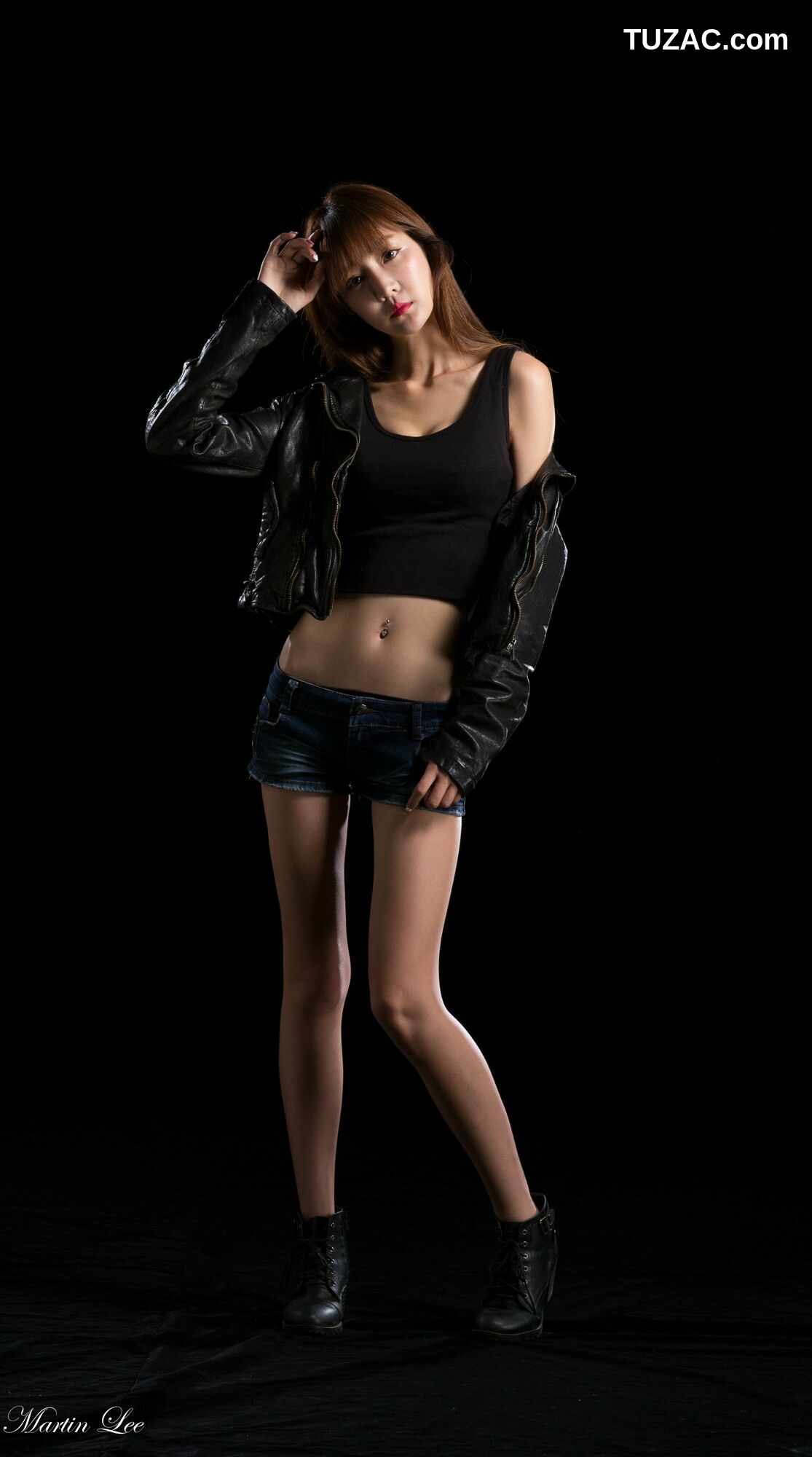 台湾正妹_ 吕蔓《黑丝丽人 三套服装》 写真集[87P]