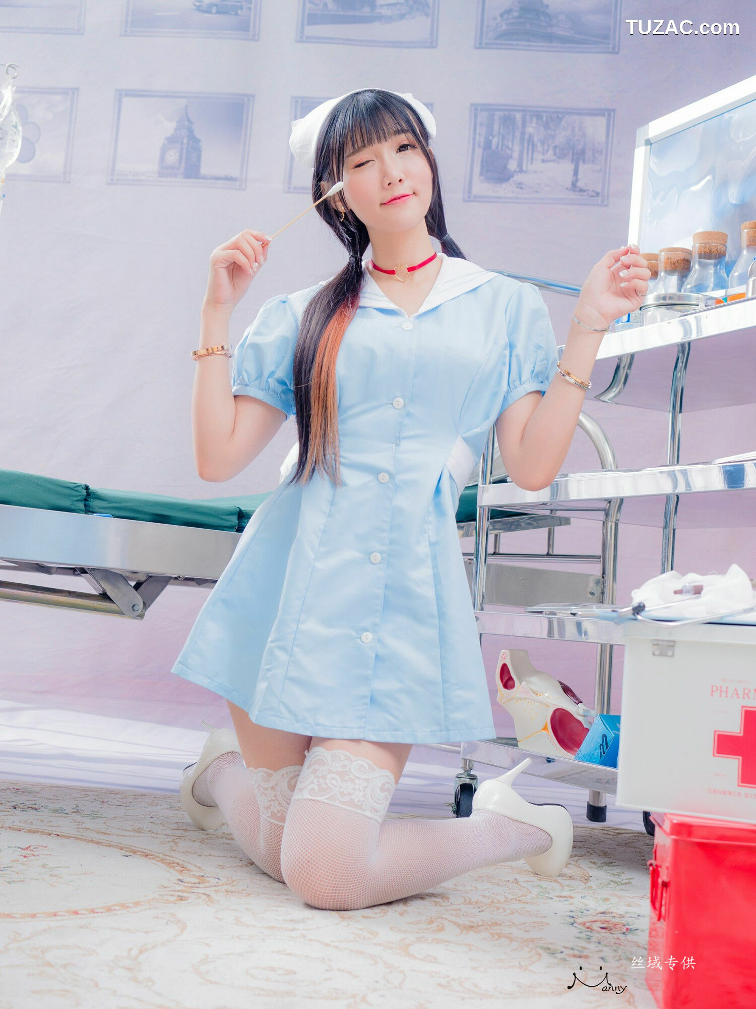 台湾正妹_ 喬喬兒《粉蓝護士風》 写真集[24P]