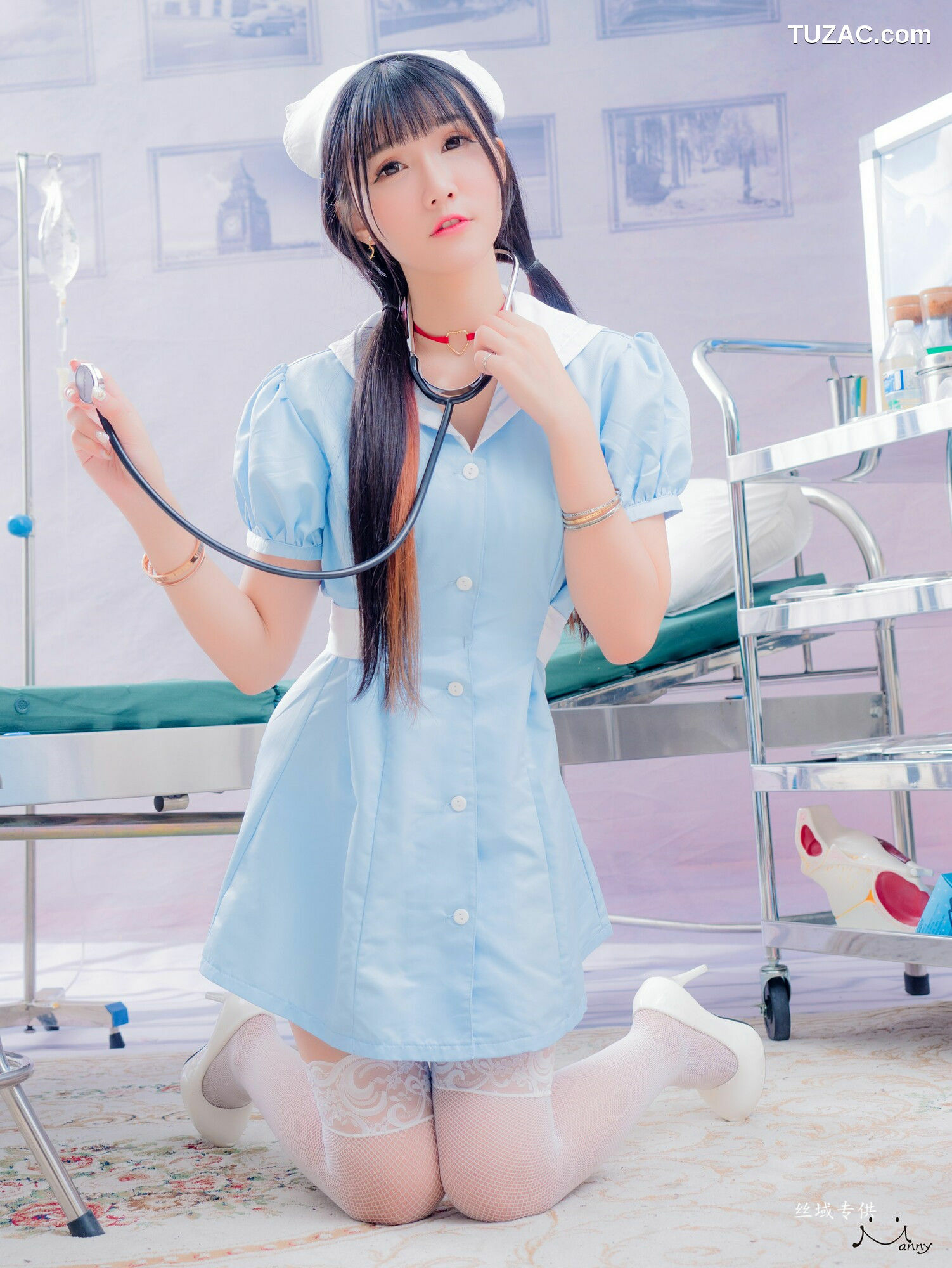 台湾正妹_ 喬喬兒《粉蓝護士風》 写真集[24P]