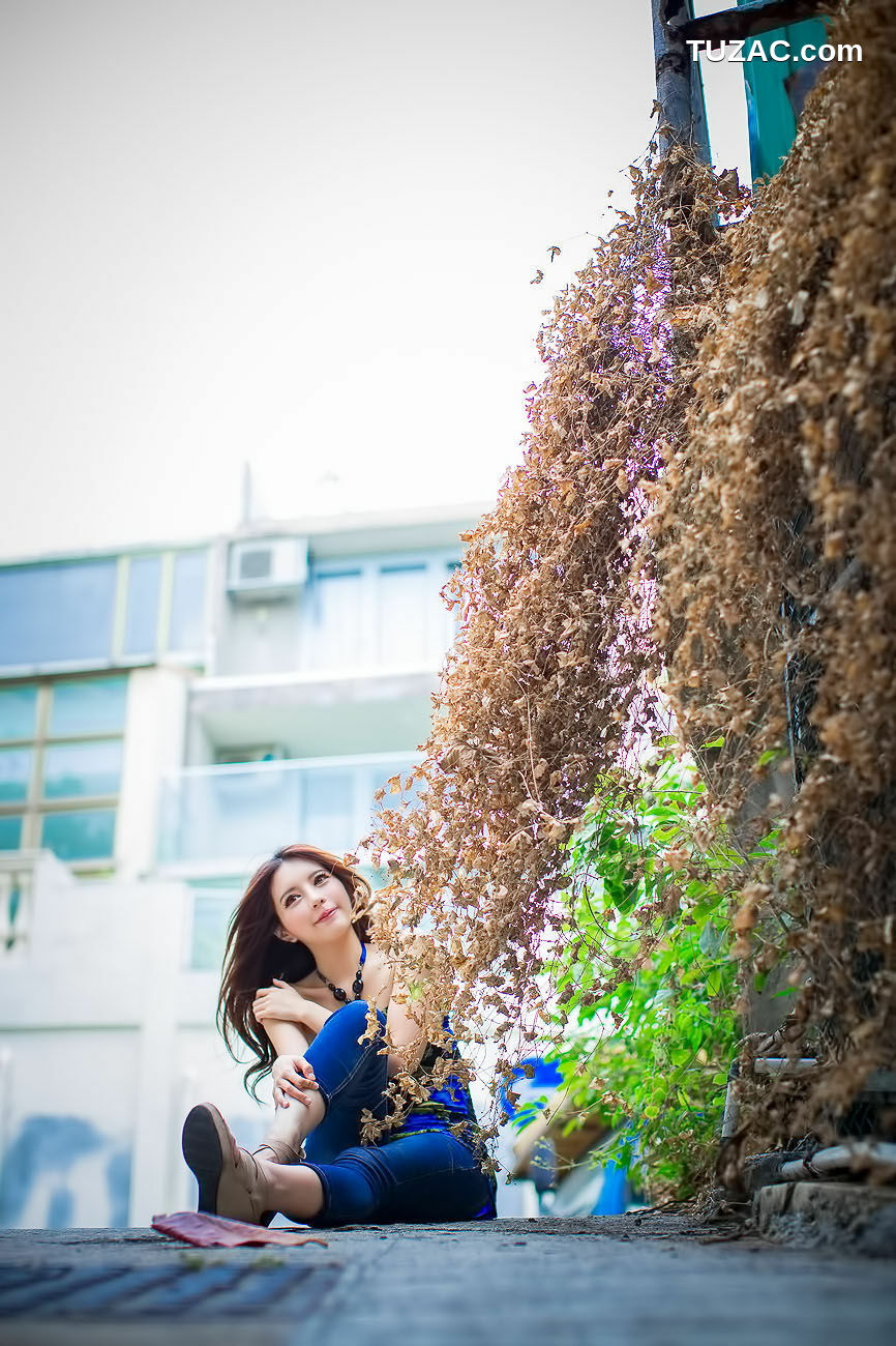 台湾正妹_ 大眼正妹张齐郡《炫彩外拍》写真集[67P]