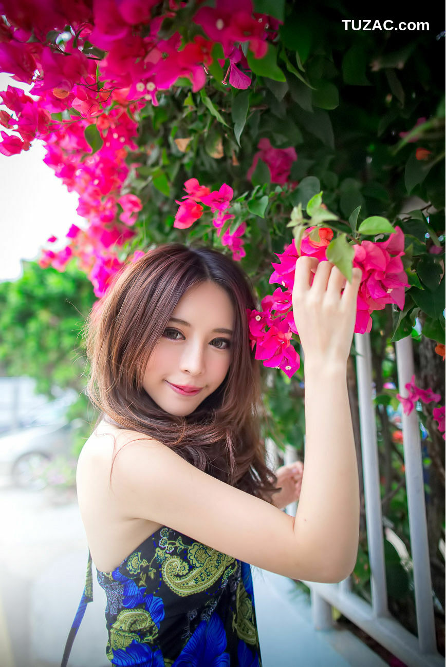 台湾正妹_ 大眼正妹张齐郡《炫彩外拍》写真集[67P]