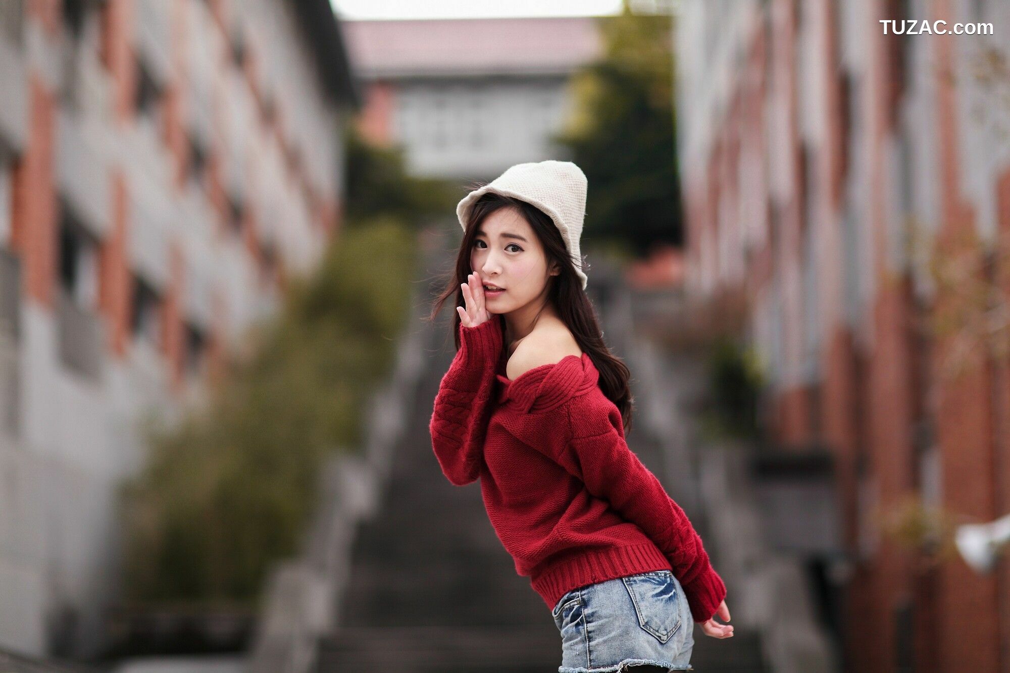 台湾正妹_ 孟洁 (两套服装） 写真集[89P]