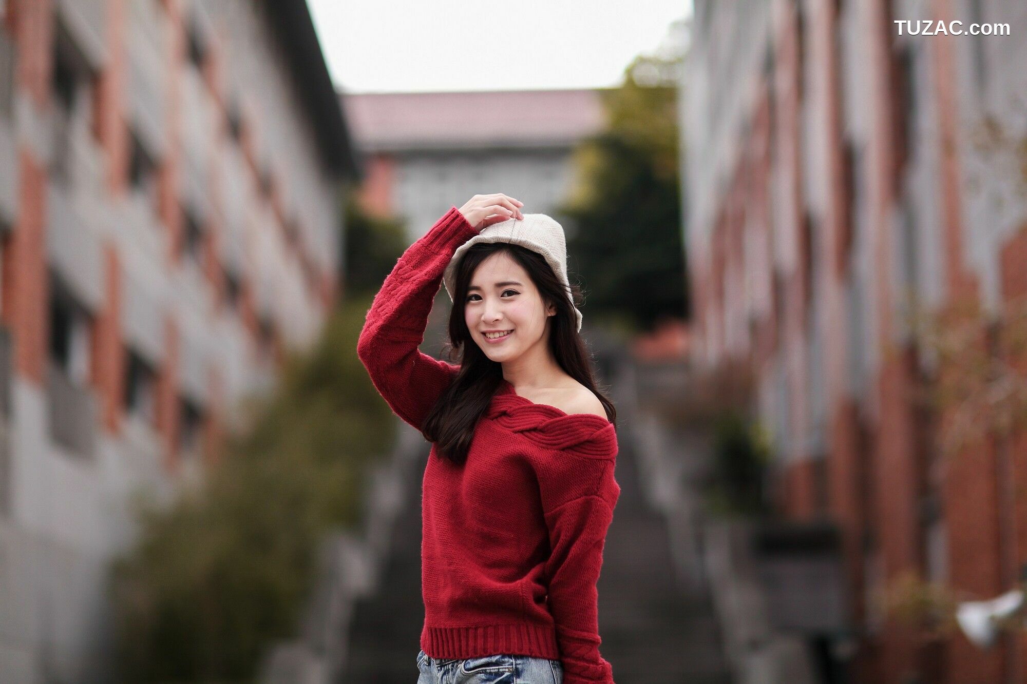 台湾正妹_ 孟洁 (两套服装） 写真集[89P]