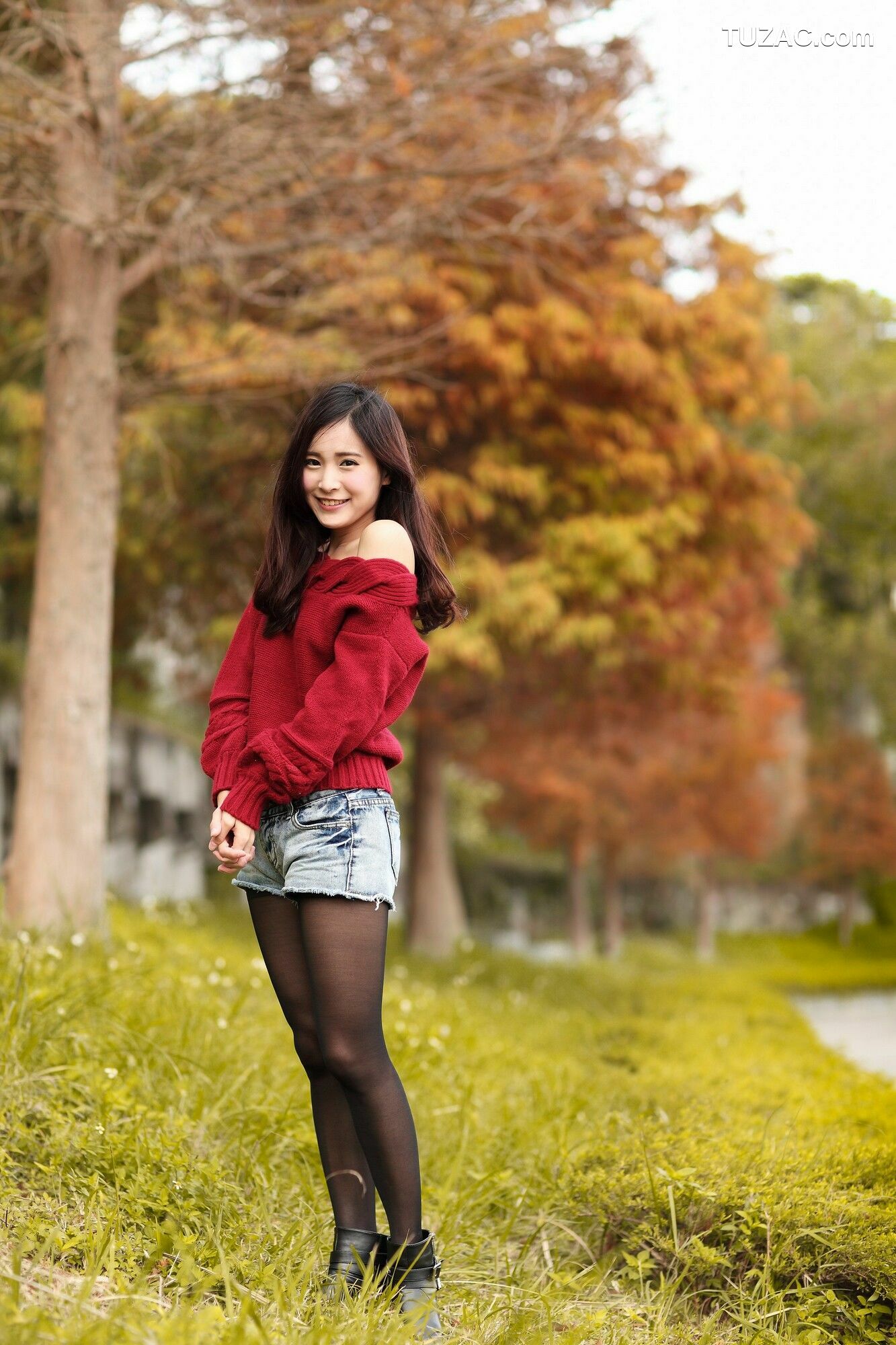 台湾正妹_ 孟洁 (两套服装） 写真集[89P]