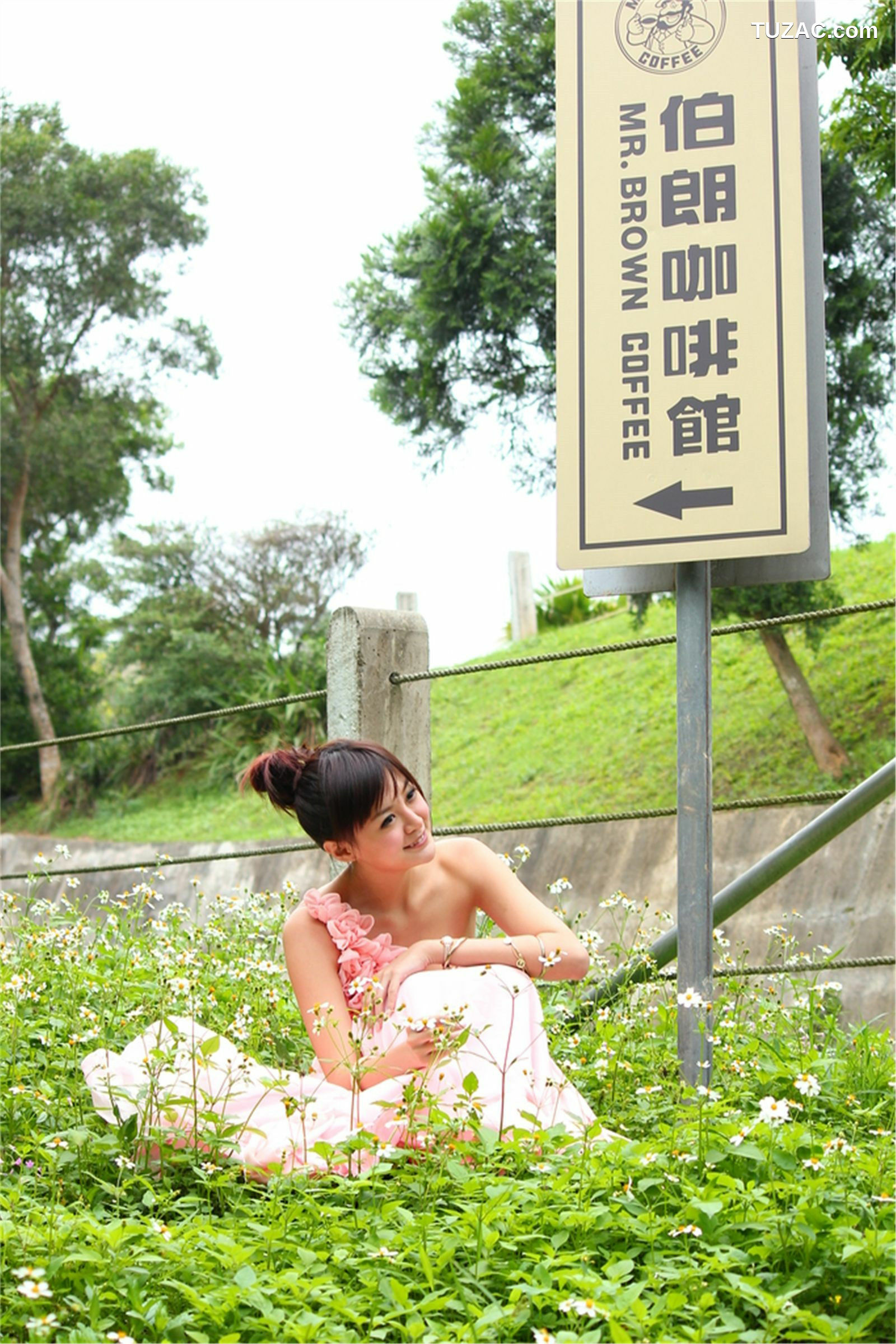 台湾正妹_ 小梦《烏石港外拍》 写真集[63P]