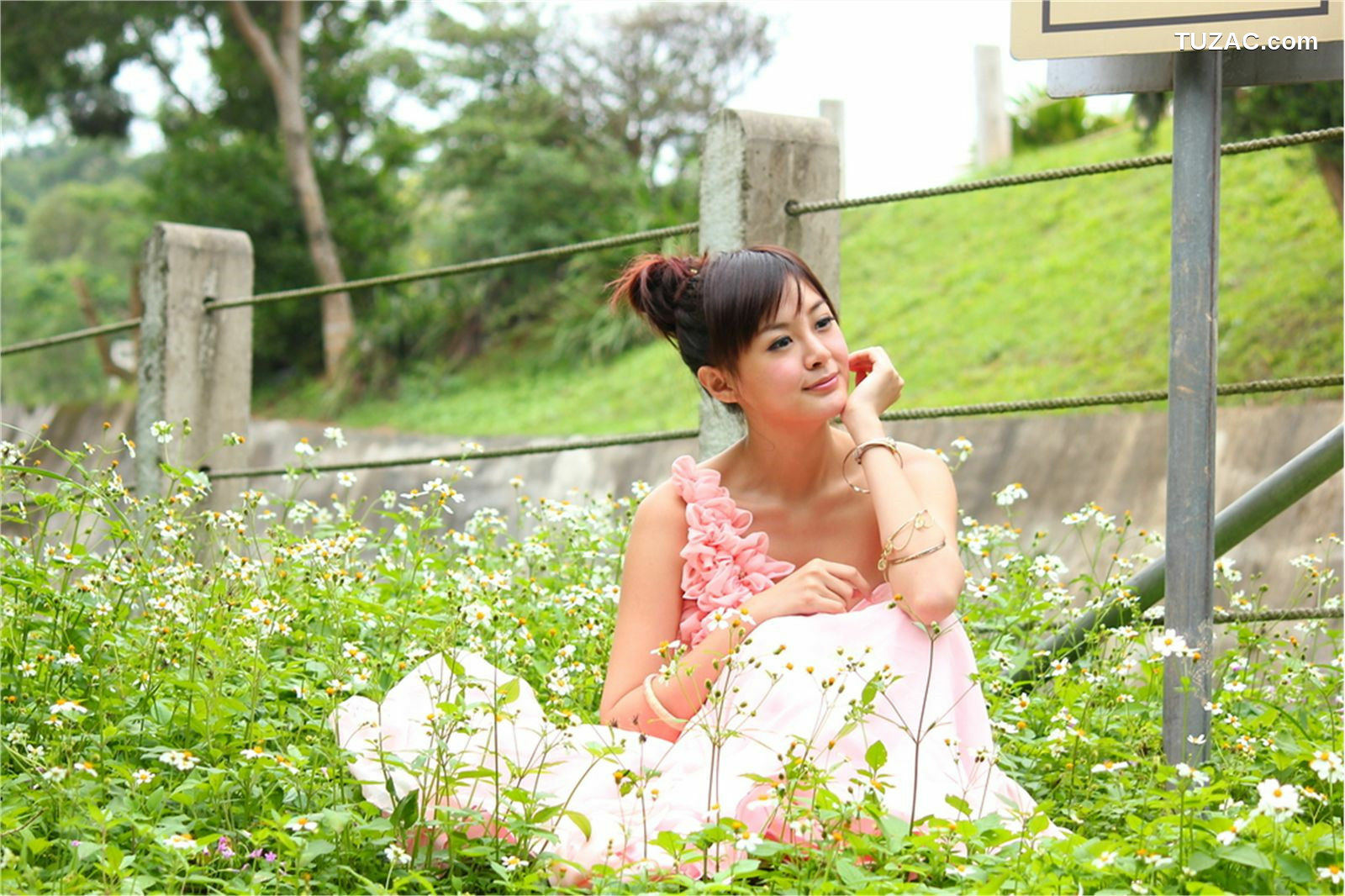 台湾正妹_ 小梦《烏石港外拍》 写真集[63P]