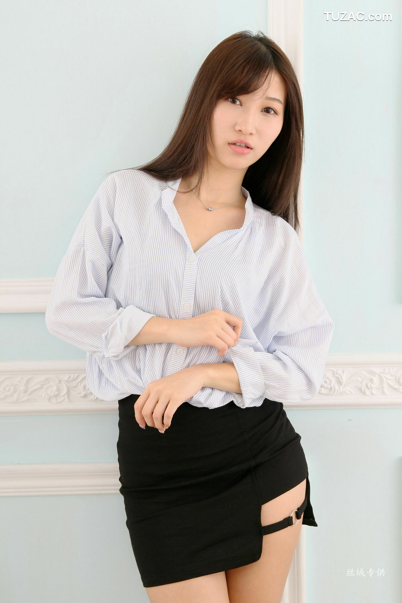 台湾正妹_ 小筑兒《55棚拍》 高跟OL 写真集[48P]